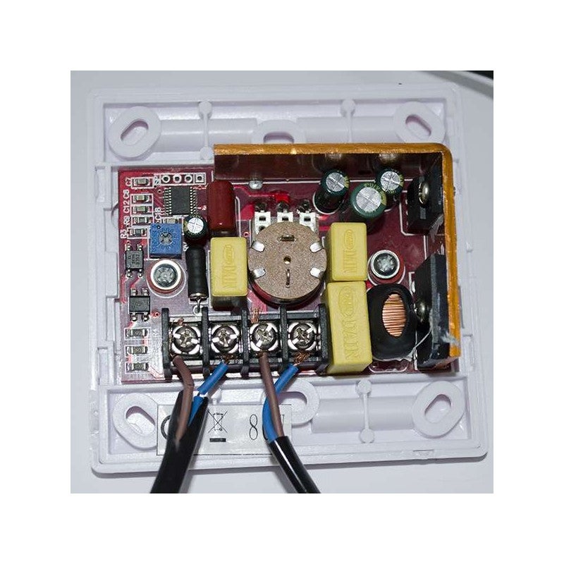 Dimmer 220V per LED con telecomando - 3