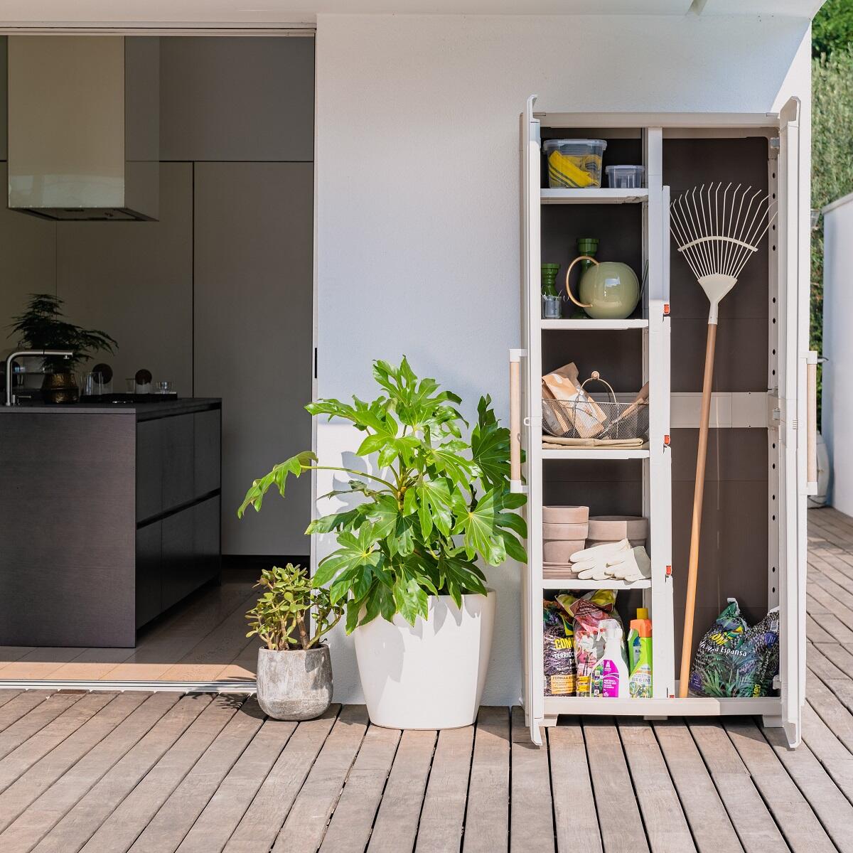 Armoire à balais en polypropylène, beige L 80 x H 180 x P 45 cm, 2 portes intérieur/extérieur - 4