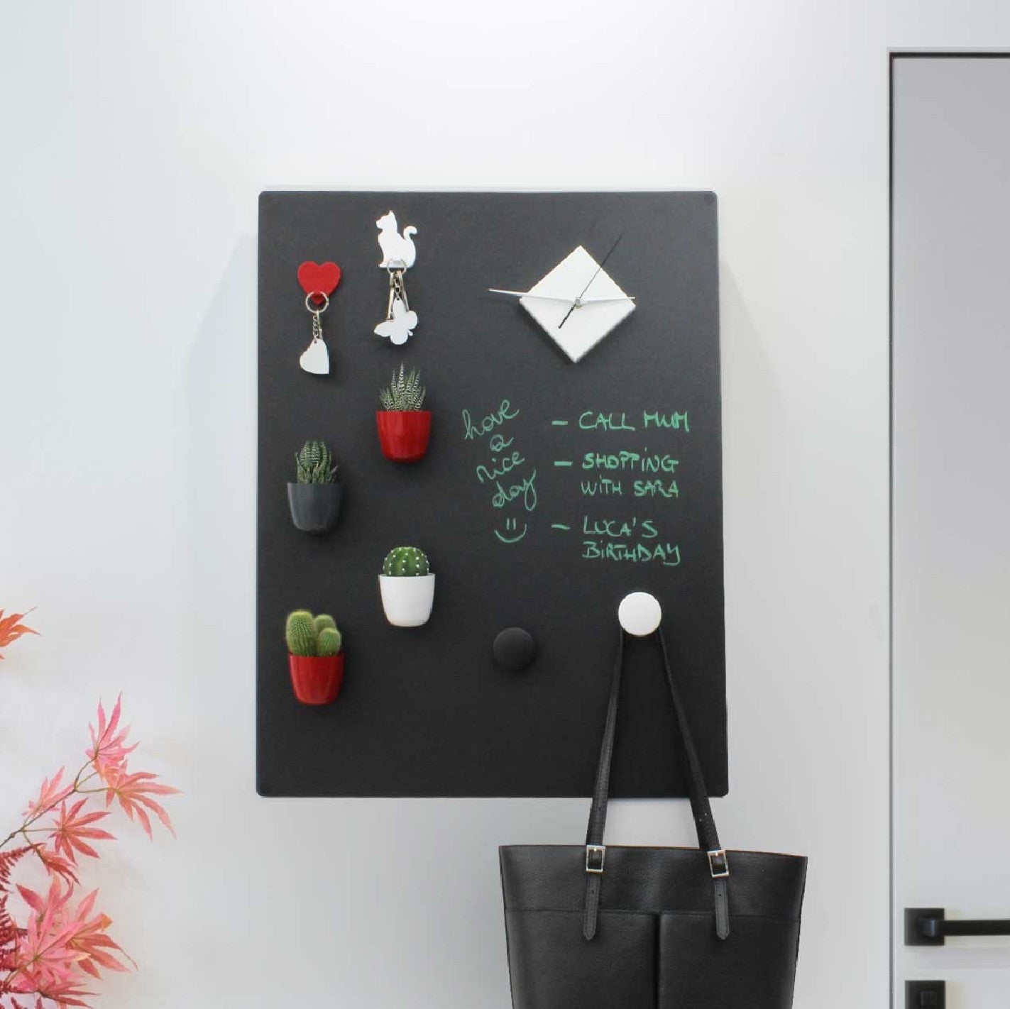 KalaMitica - Tableau Magnétique Mural 74 x 57 cm - Écrivable à la Craie et Effaçable - Noir Anthracite, avec Peinture Recyclée - 4