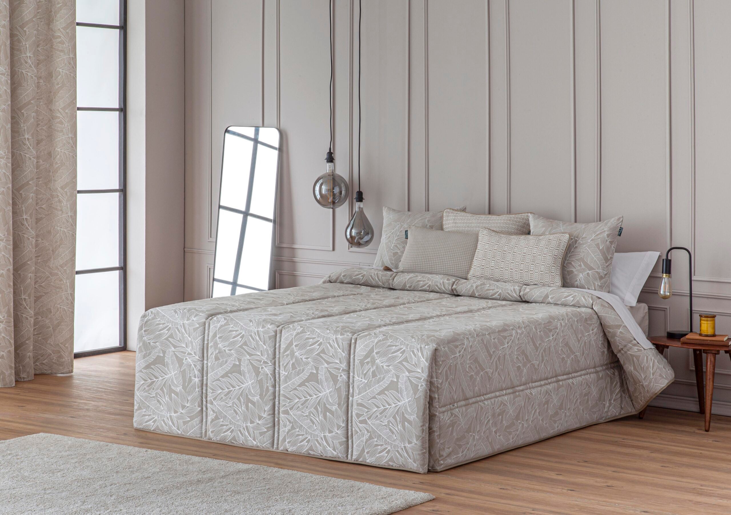 Edredón conforter tejido jacquard alcalá beig relleno 200 gr para cama de 180 cm