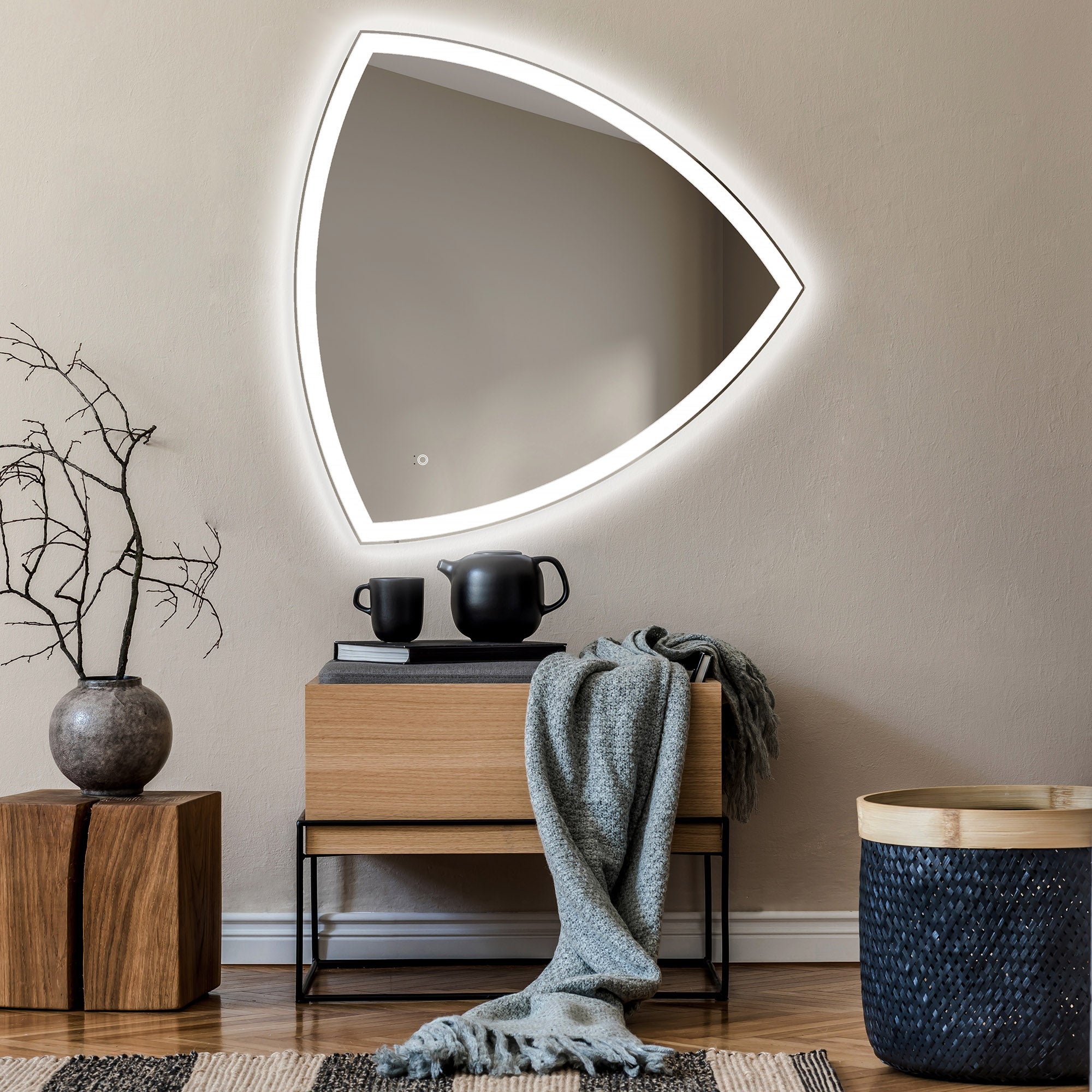 Asymetryczne lustro z oświetleniem LED Łazienka (94x94cm) Jasne lustro z oświetleniem | Chłodna biel 7000K
