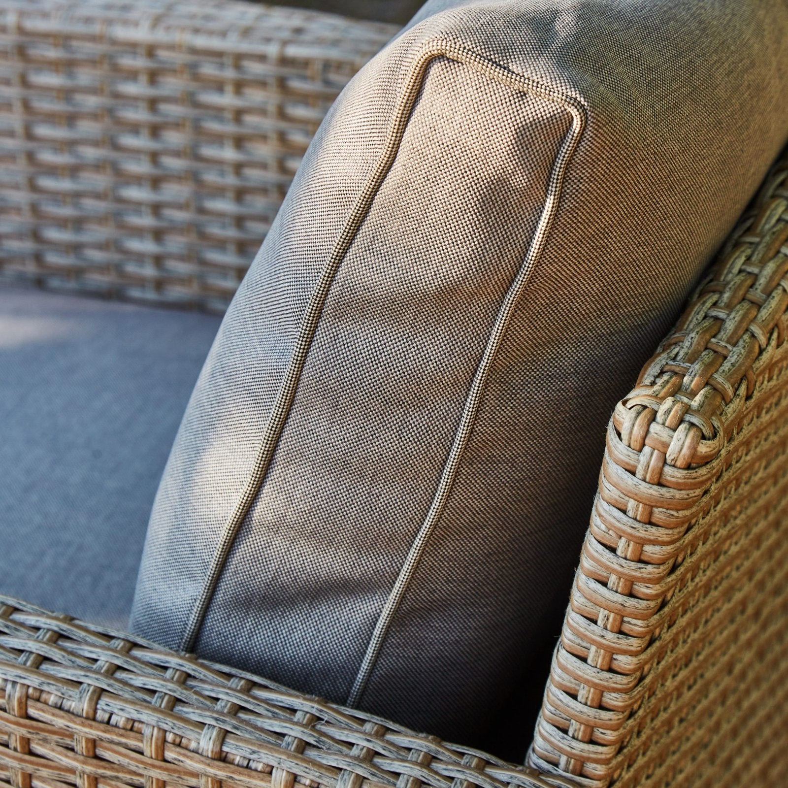 Salon de jardin en Rattan synthétique Marron 5 personnes - 6