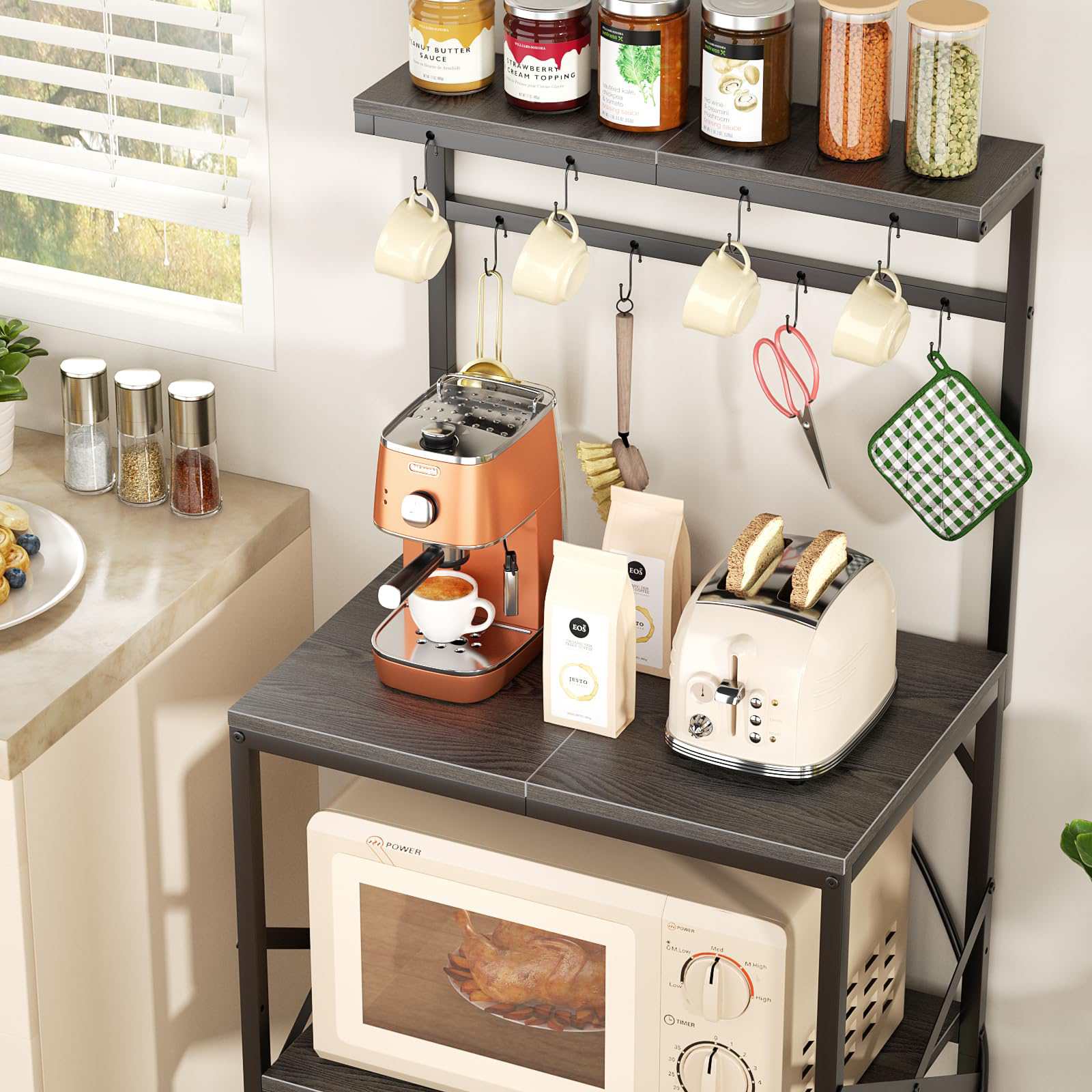 Estantería metálica de cocina de 4 niveles, en color gris, con 8 ganchos, soporte ajustable para microondas y zona multifuncional para guardar el café - 3