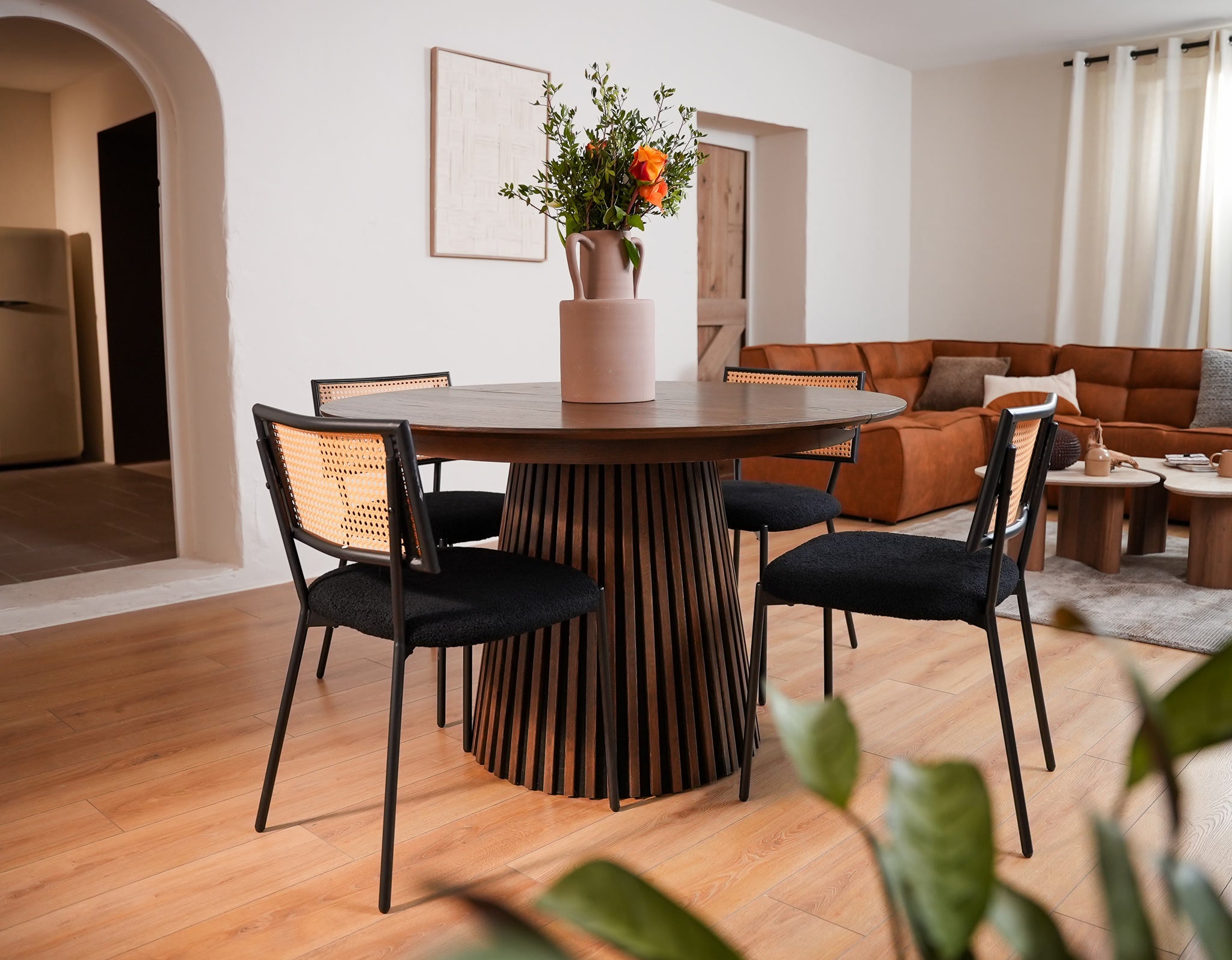 Table à manger ronde extensible effet bois foncé 4/8 personnes D120 - FREYA - Best Mobilier - 7