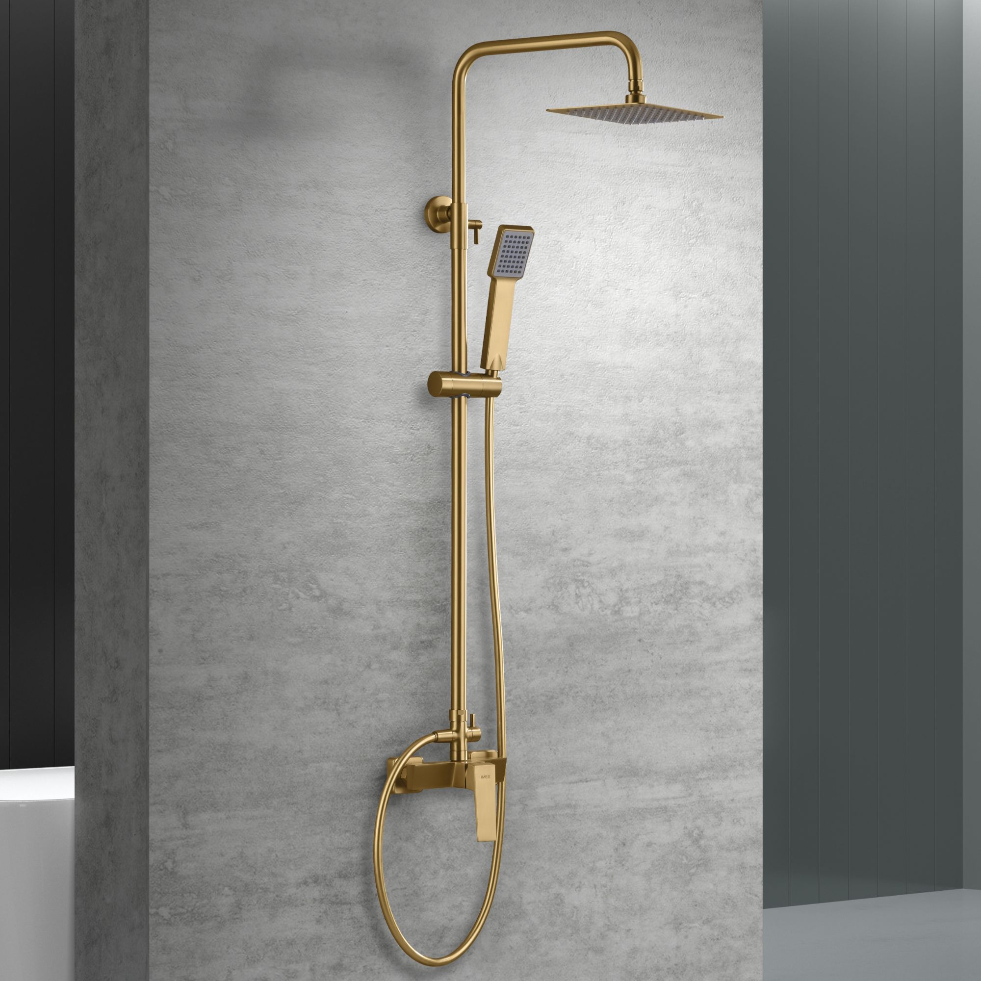 Colonna doccia con monocomando integrato in acciaio inox e finitura in oro spazzolato Monza Imex Colonna doccia con monocomando integrato in acciaio inox e finitura in oro spazzolato Monza Imex