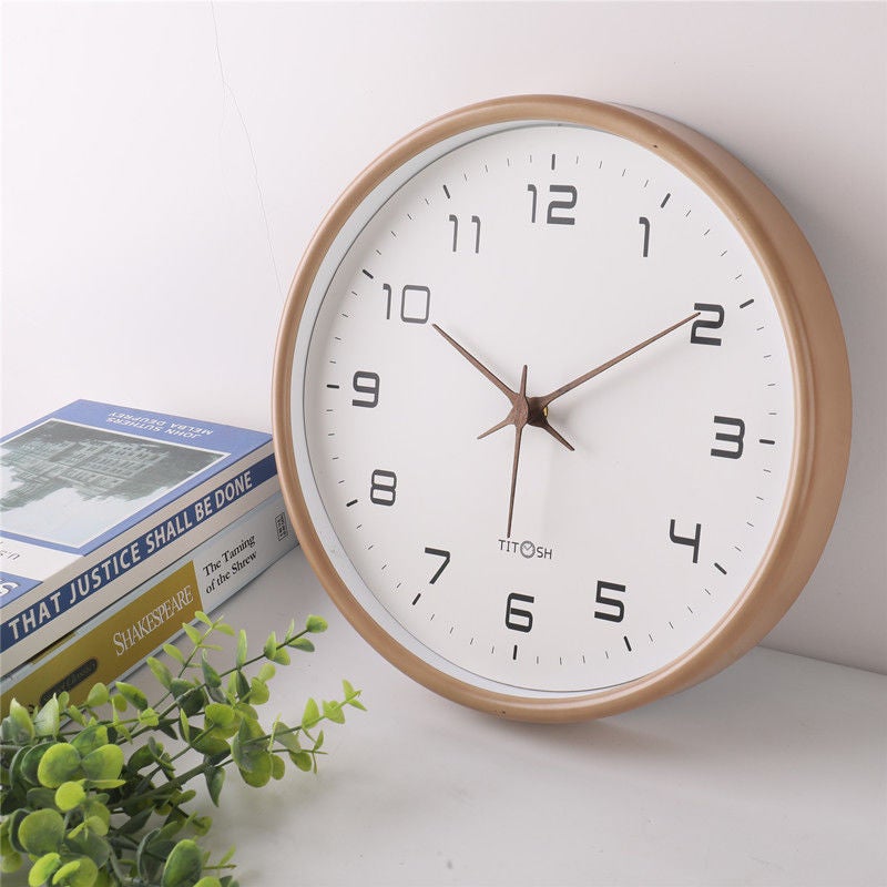 Horloge salle de bain à quartz radio pilotée, Boitier en aluminium : La Boutique de la Pendule