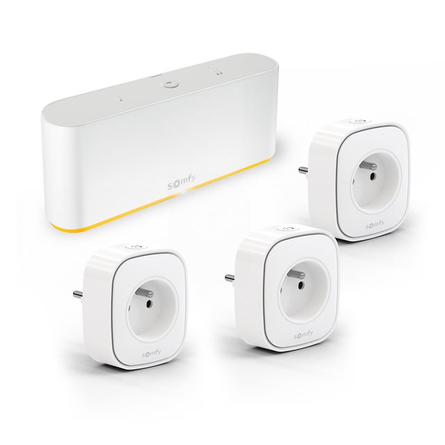 Somfy - Pack TaHoma switch + 3 prises connectées Zigbee - Pour centraliser et connecter votre logement