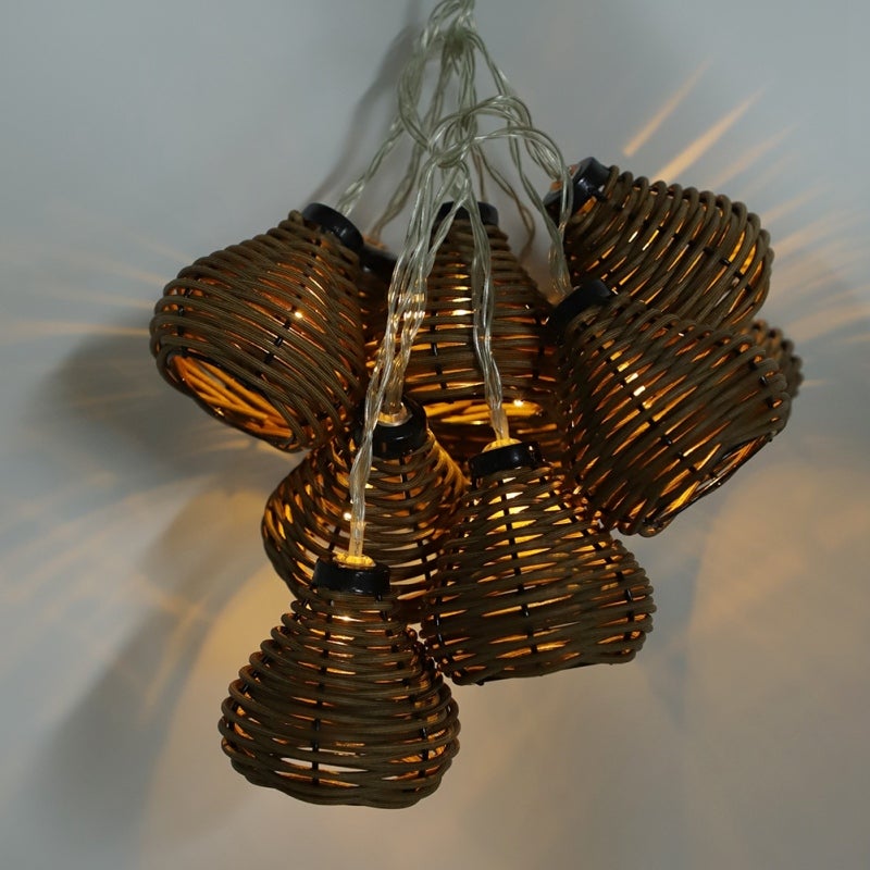 Guirlande lumineuse de 10 lampes en rotin avec boules LED, idéale pour la décoration de mariage et d'intérieur. - 3