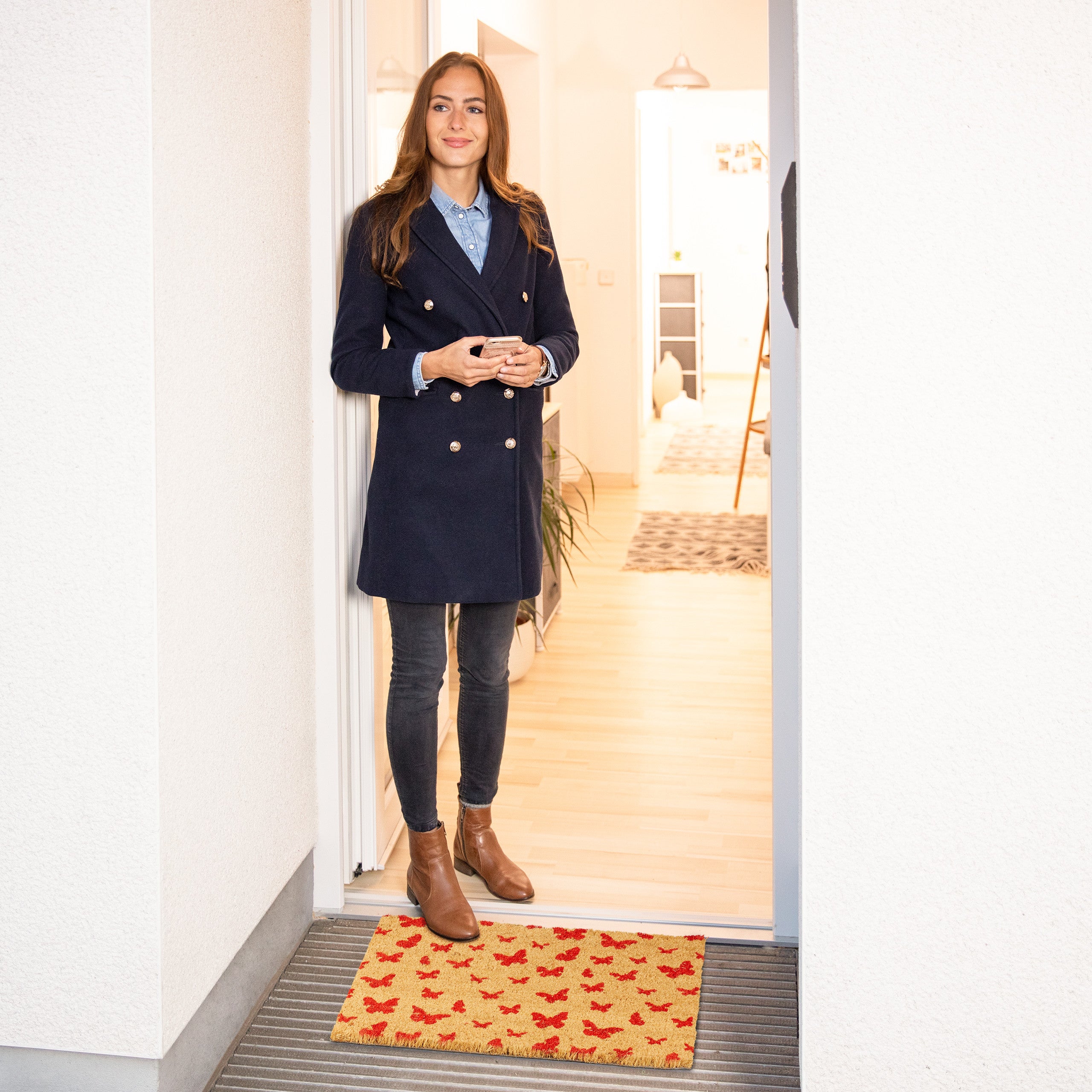 Relaxdays Paillasson coco, 40x60 cm, tapis d’entrée motif papillon, antidérapant, intérieur et extérieur, nature/rouge - 5