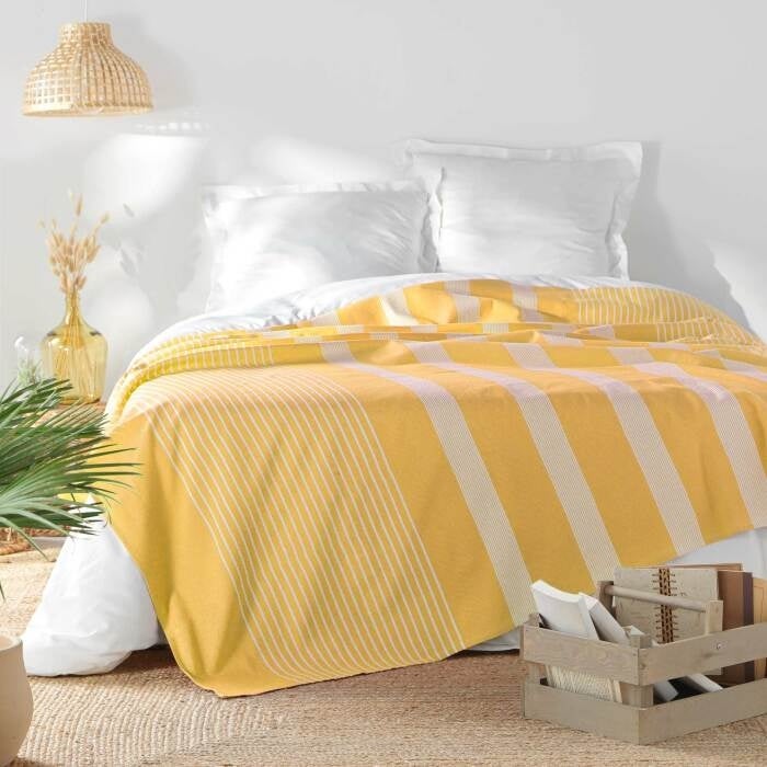 Jaune