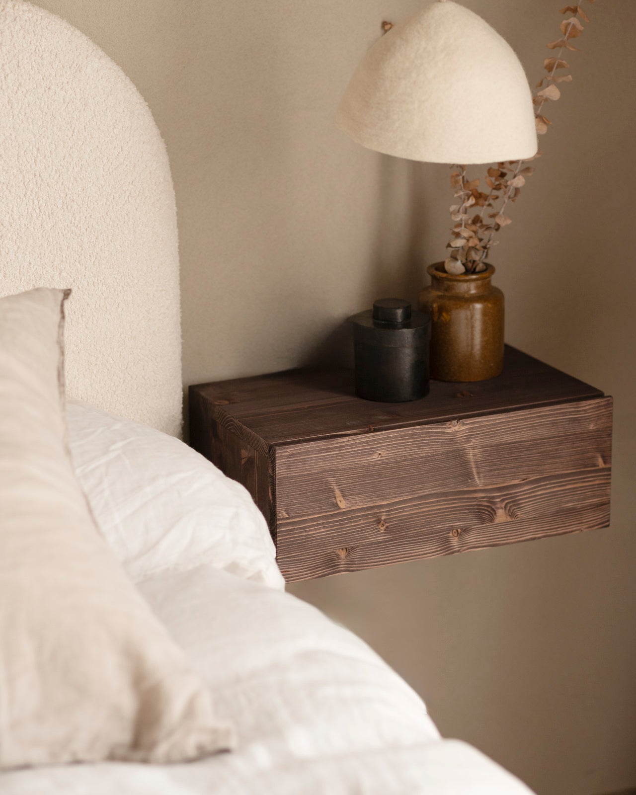 Console multimédia Meuble TV bas en bois de chêne, console TV flottante