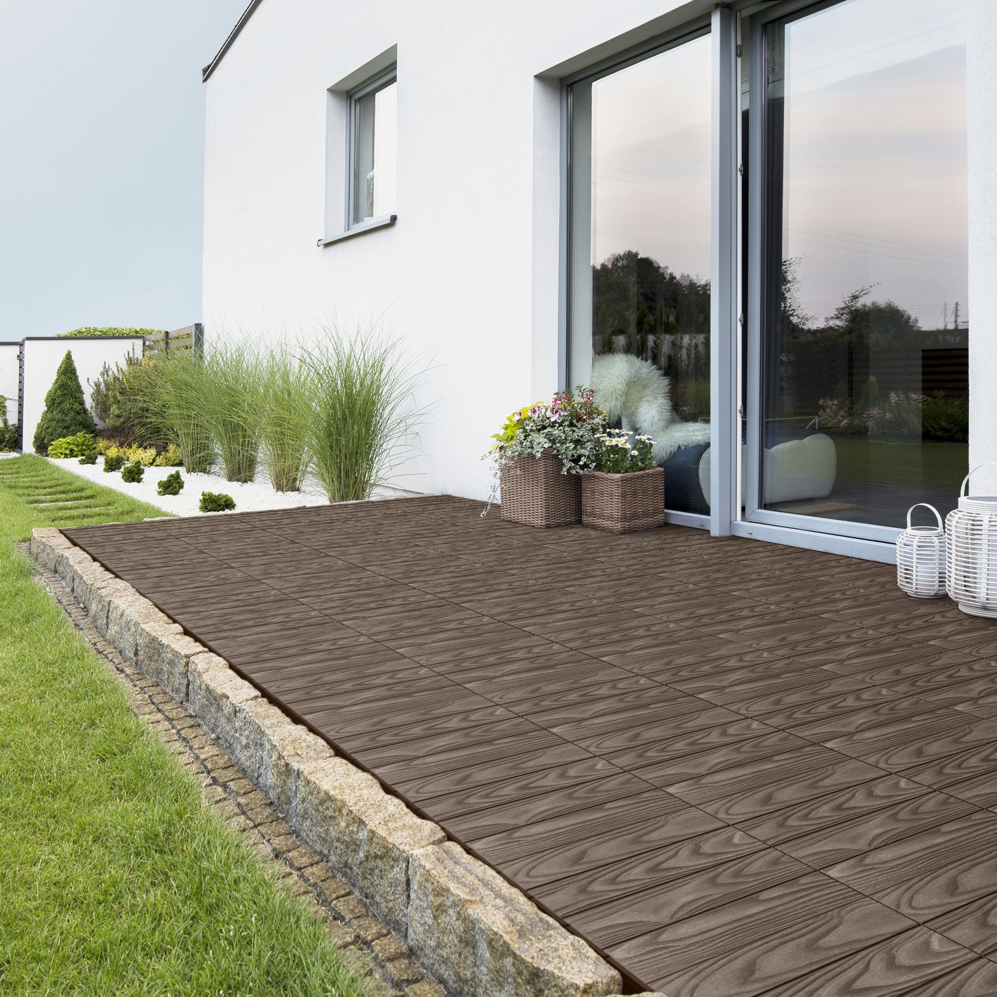 ECD Germany plytki tarasowe wpc 30x30 cm 22 sztuk 2m² kwadratowy ciemnobrazowe panele podłogowe klik odpływ wodny balkon taras ogród patio weranda - 8