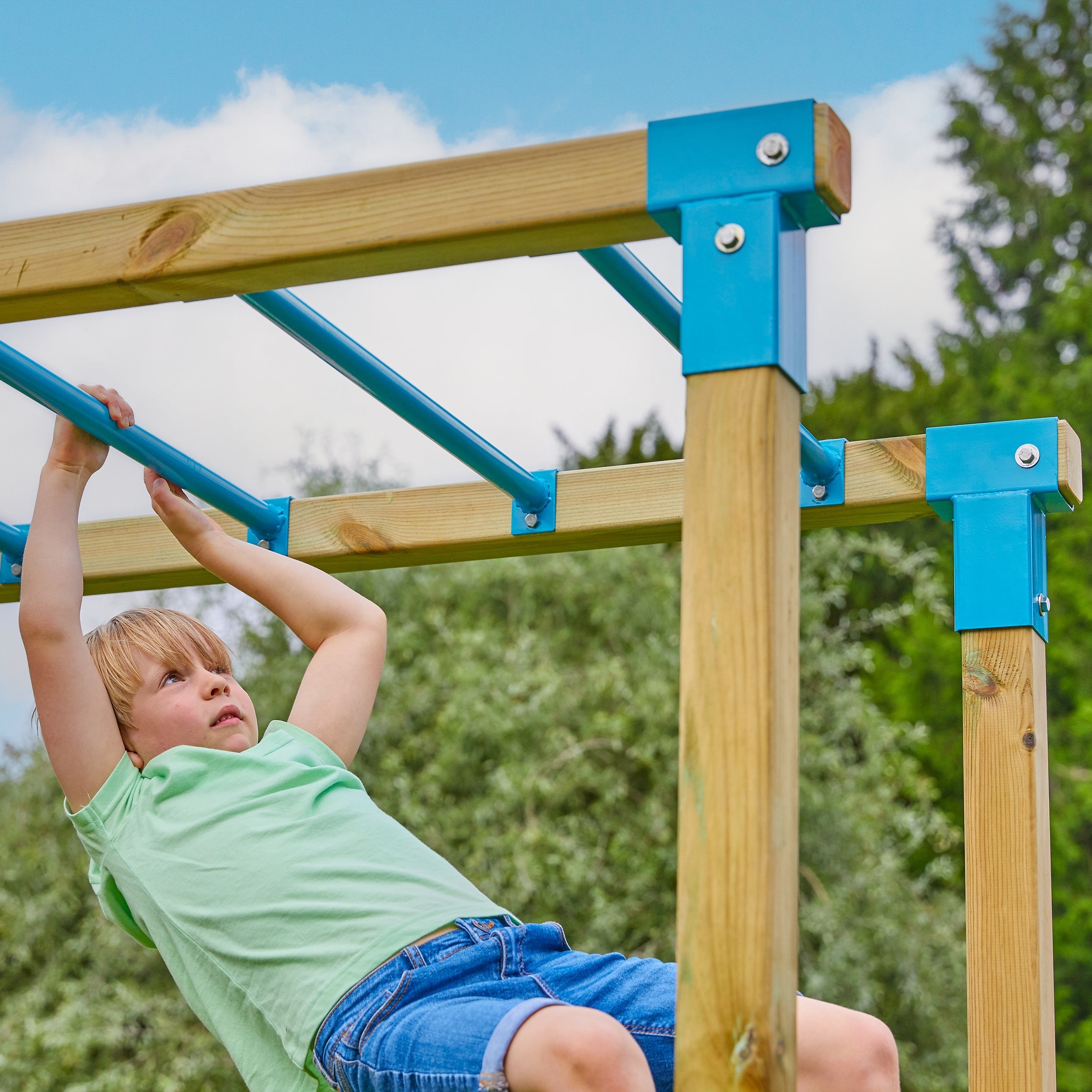 Aire de jeux XXL PISTACHIER SKYWOOD balançoire, mur d'escalade et parcours d'aventure en bois FSC® - 7