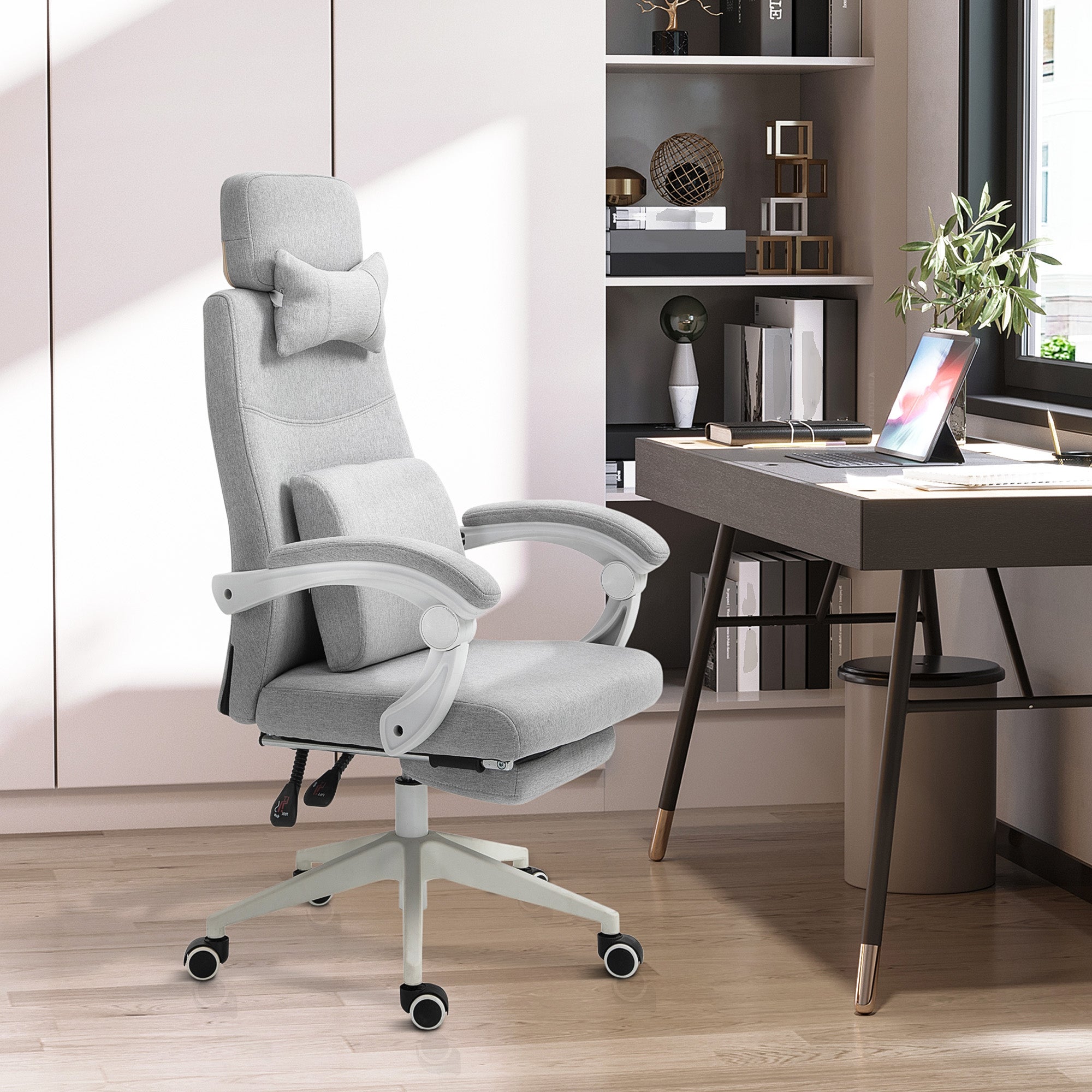 Sedia da ufficio girevole in legno e tessuto effetto velluto beige DOUGLAS