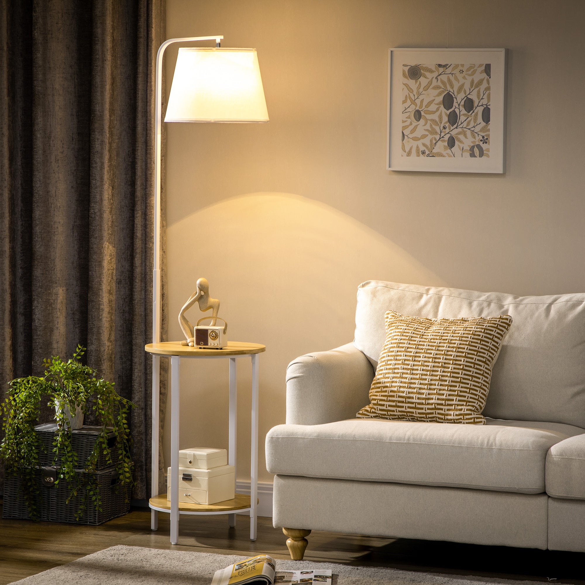 Lampa podłogowa o szerokości 162 cm z 2 półkami i białym, lnianym kloszem, nowoczesny design z metalu i bambusa, do salonu i sypialni