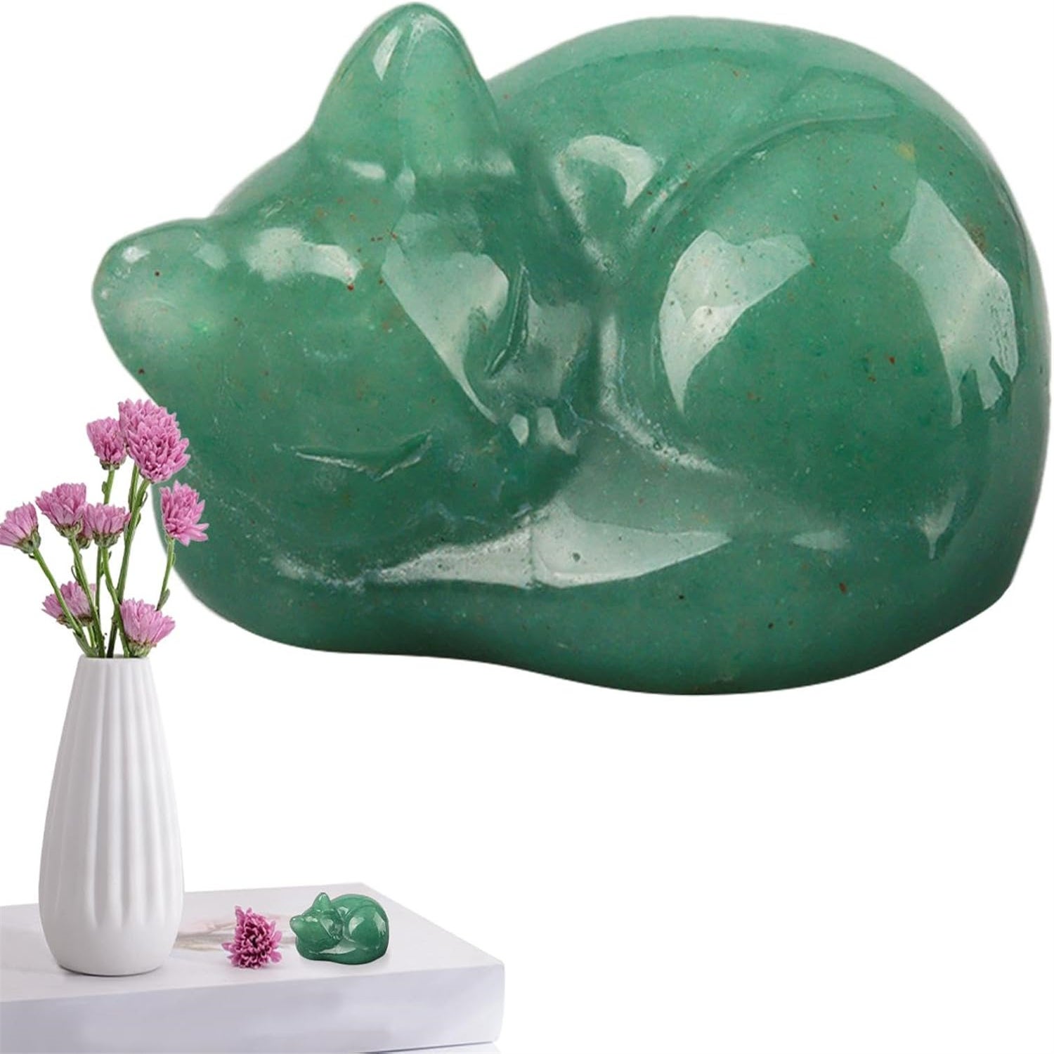 Statue de chat endormi sculptée à la main, sculpture de chat en cristal — free download