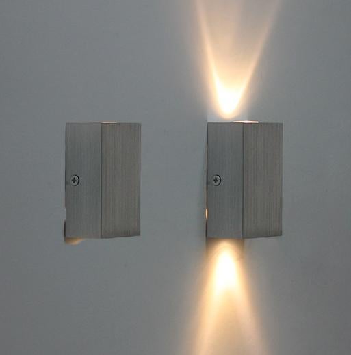 Dwa kinkiety korytarzowe z ciepłym białym światłem 85-265 V, kompaktowe lampy LED, lampki nocne do sypialni i salonu