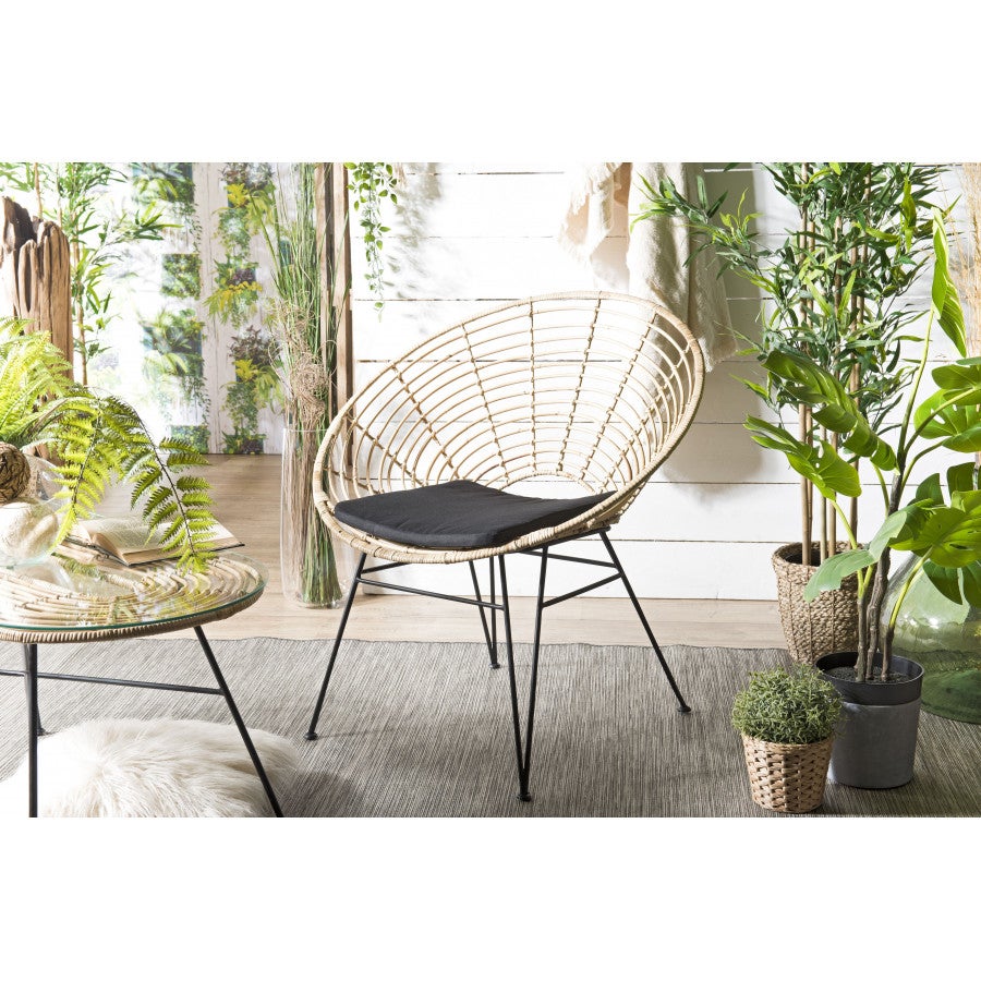 Chloe - sillón manhattan de ratán natural con cojín negro y patas de metal