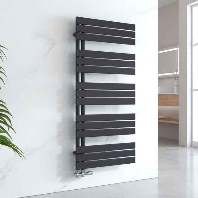 EMKE Radiateur Sèche-serviettes à Eau Chaude - Panneau Plat Noir Mat - Raccordement Bas - 798 W, 1320 x 600 mm