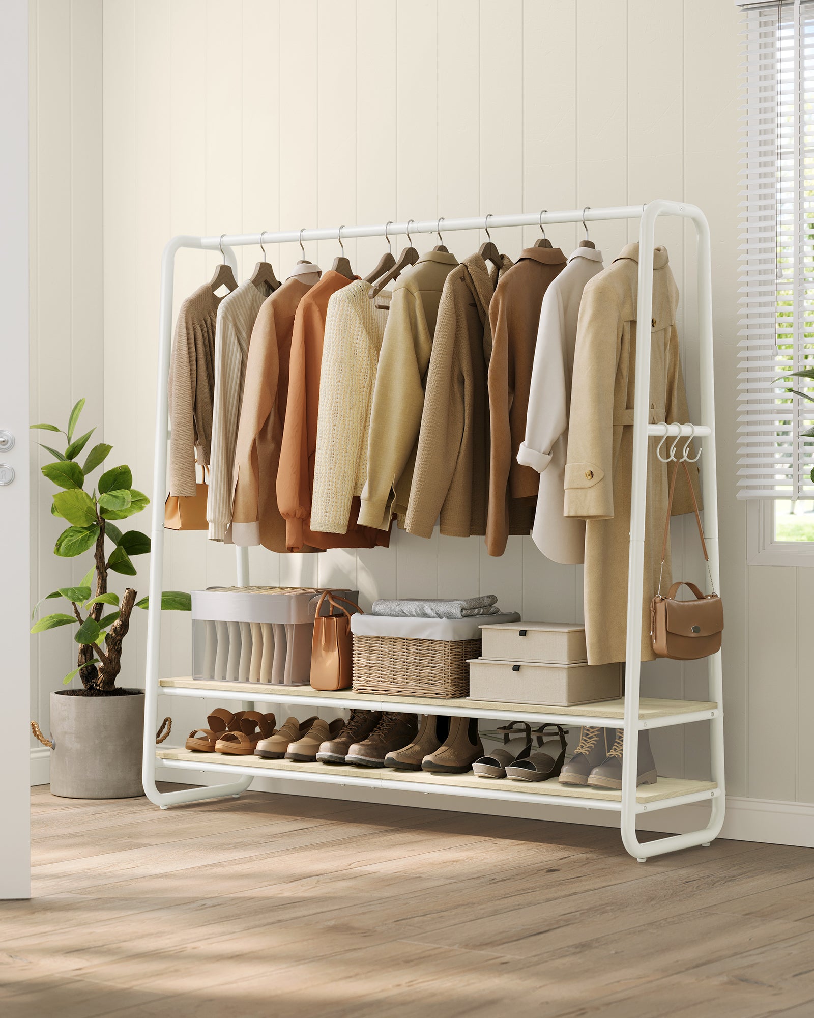 Portant à Vêtement, avec 2 Étagères, 6 Crochets en Forme de S, Cadre en Acier, 45 x 138 x 160 cm, Beige Naturel et Blanc Mat - 3