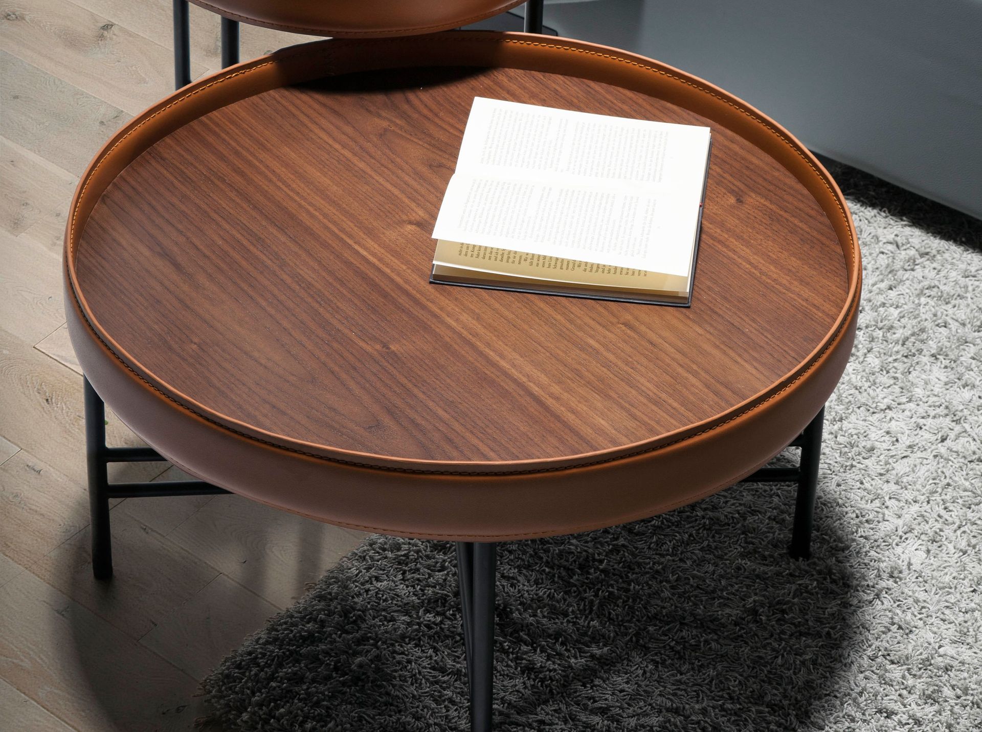 Table basse ronde en simili cuir, noyer et acier noir Ø62 x 35 - 5