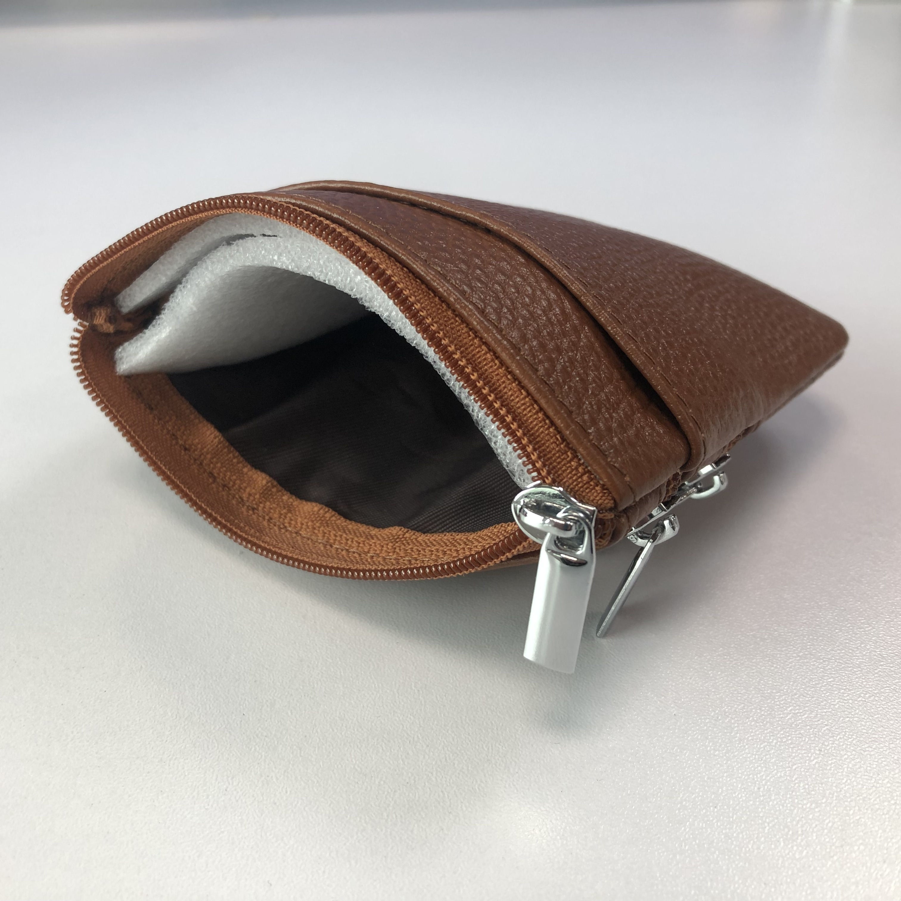 Porte-cartes De Crédit Et Chéquier En Cuir Véritable Leatherboss - Fermeture éclair, Couleur Tan