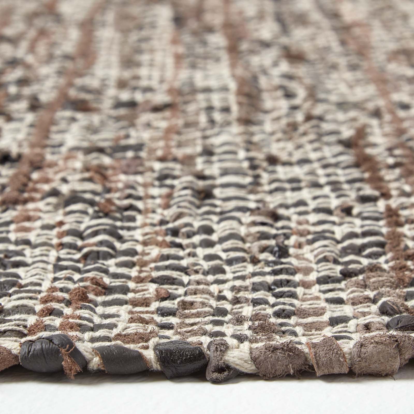 Homescapes Tapis de couloir en cuir recyclé marron à motif losanges - 66 x 200 cm - 4
