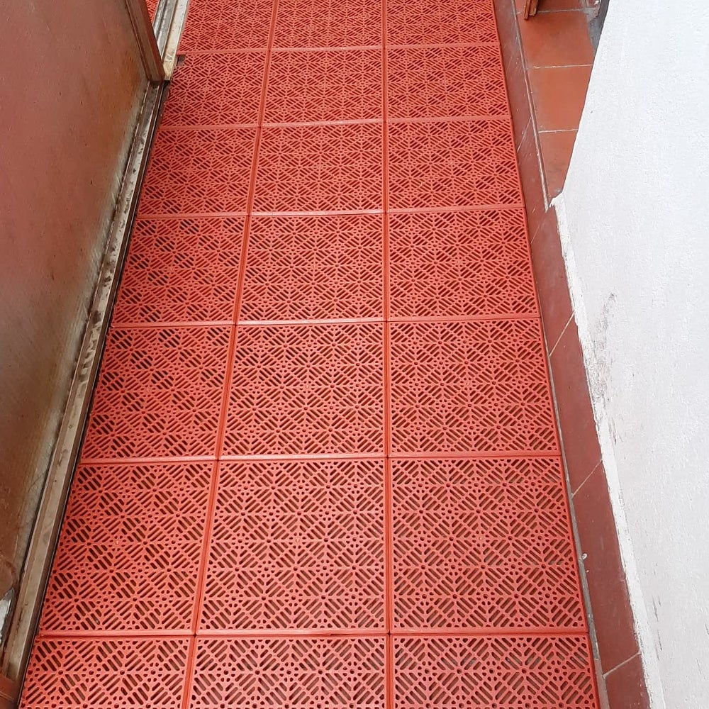 Loseta Autoventilada para Suelos (Teja/Terracota). Medidas: 30 x 30 x 1,5cm. Colocación en piscinas, duchas de jardín, baños, vestuarios, terrazas - 3