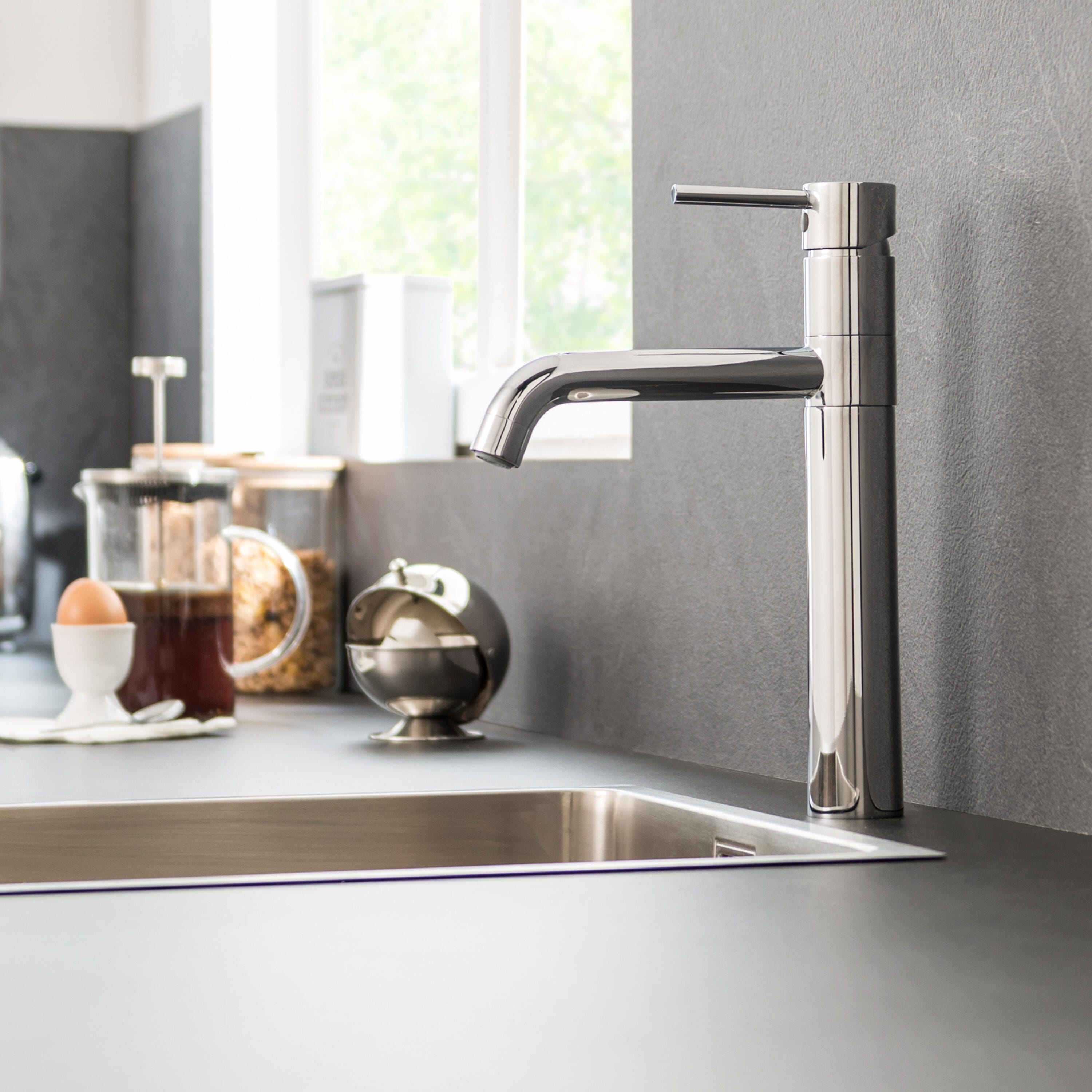 DELINIA - Bateria kuchenna MIA - Mosiądz - Wykończenie chromowane - Wys. 29,3 x Szer. 22 cm - Wysokość pod wylewką 17,1 cm