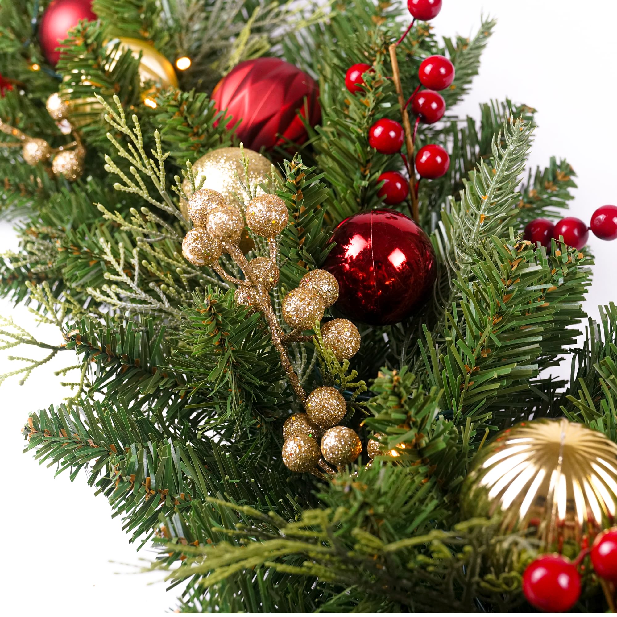 Couronne de Noël à LED de 2,7 m avec lumières LED, baies de pin rouge, boules de Noël, couronne de Noël pré-enfilée, lumière chaude, pour manteaux - 6