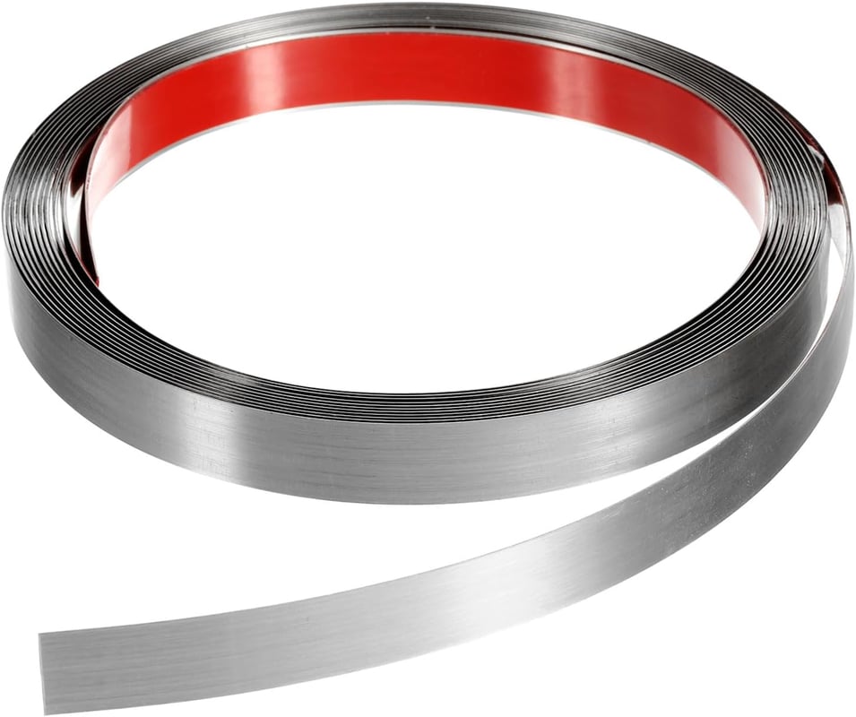 Samoprzylepne dekoracyjne linie ze stali nierdzewnej i srebra do ścian i krawędzi płytek, szczotkowane srebro, 10 mm x 5 m.