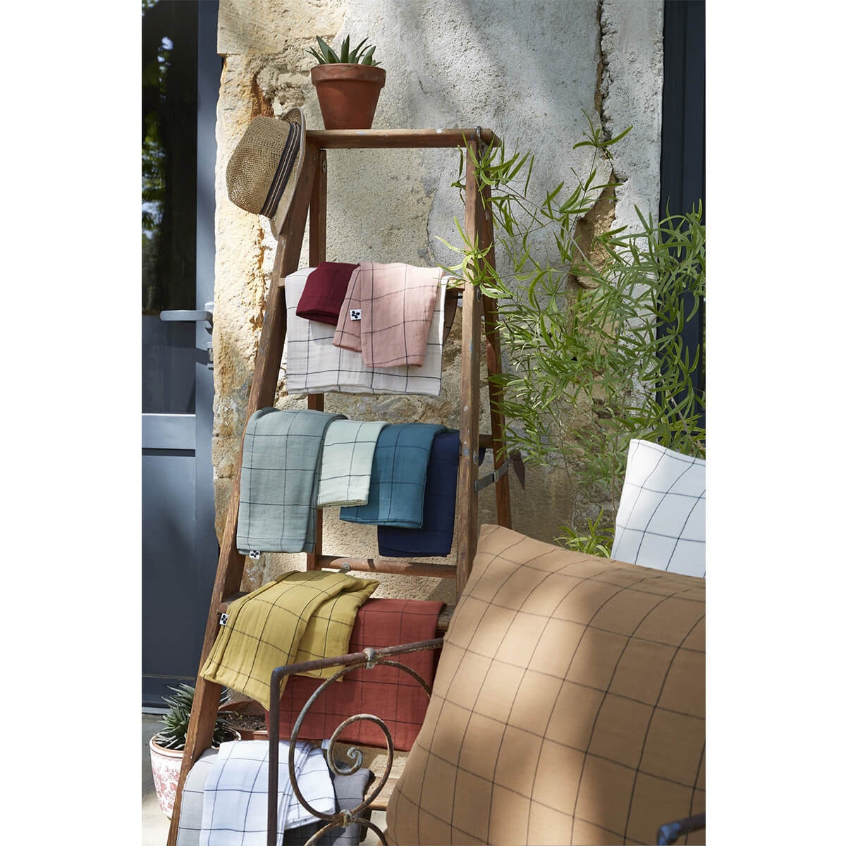 OUREA MOTIF - Taie d'Oreiller 60x60cm Gaze de Coton Terracotta à Grands Carreaux - 4