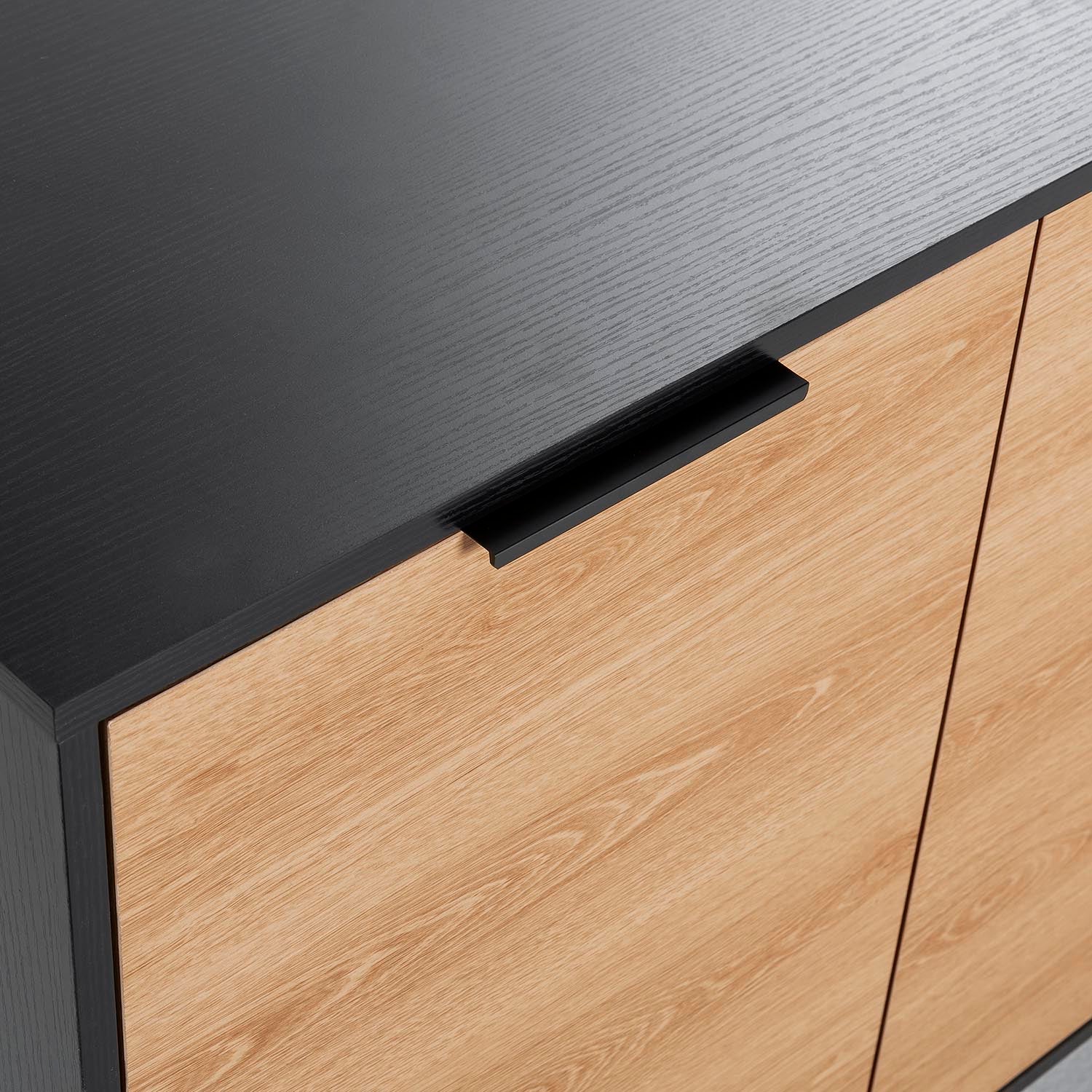 Buffet Kalma 3 portes en noir/chêne, largeur 136 cm - 3