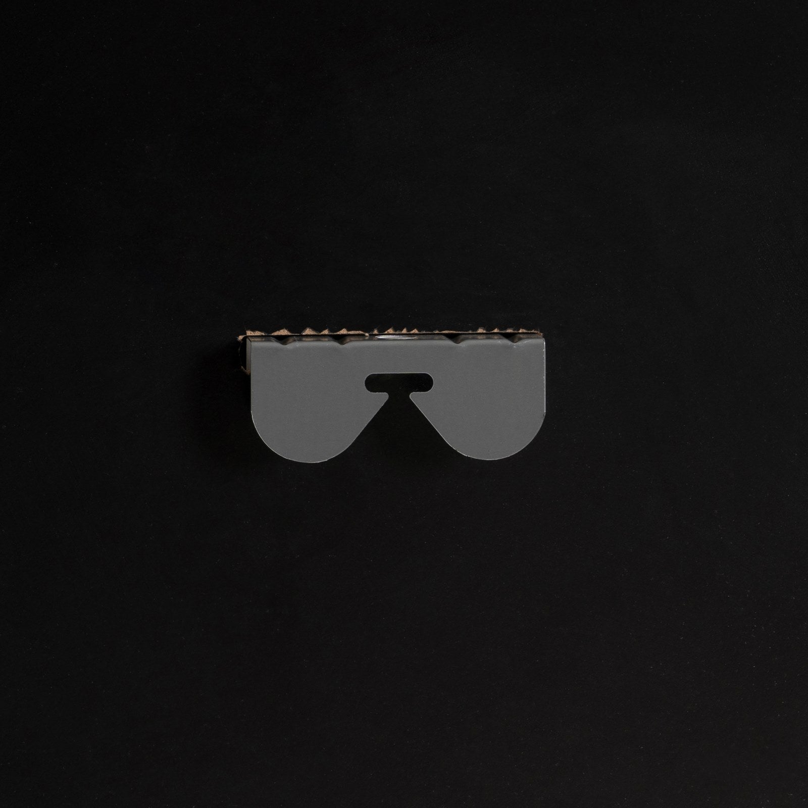 Espejo de pared redondo con marco de aluminio negro de 120 cm LOLAhome - 7