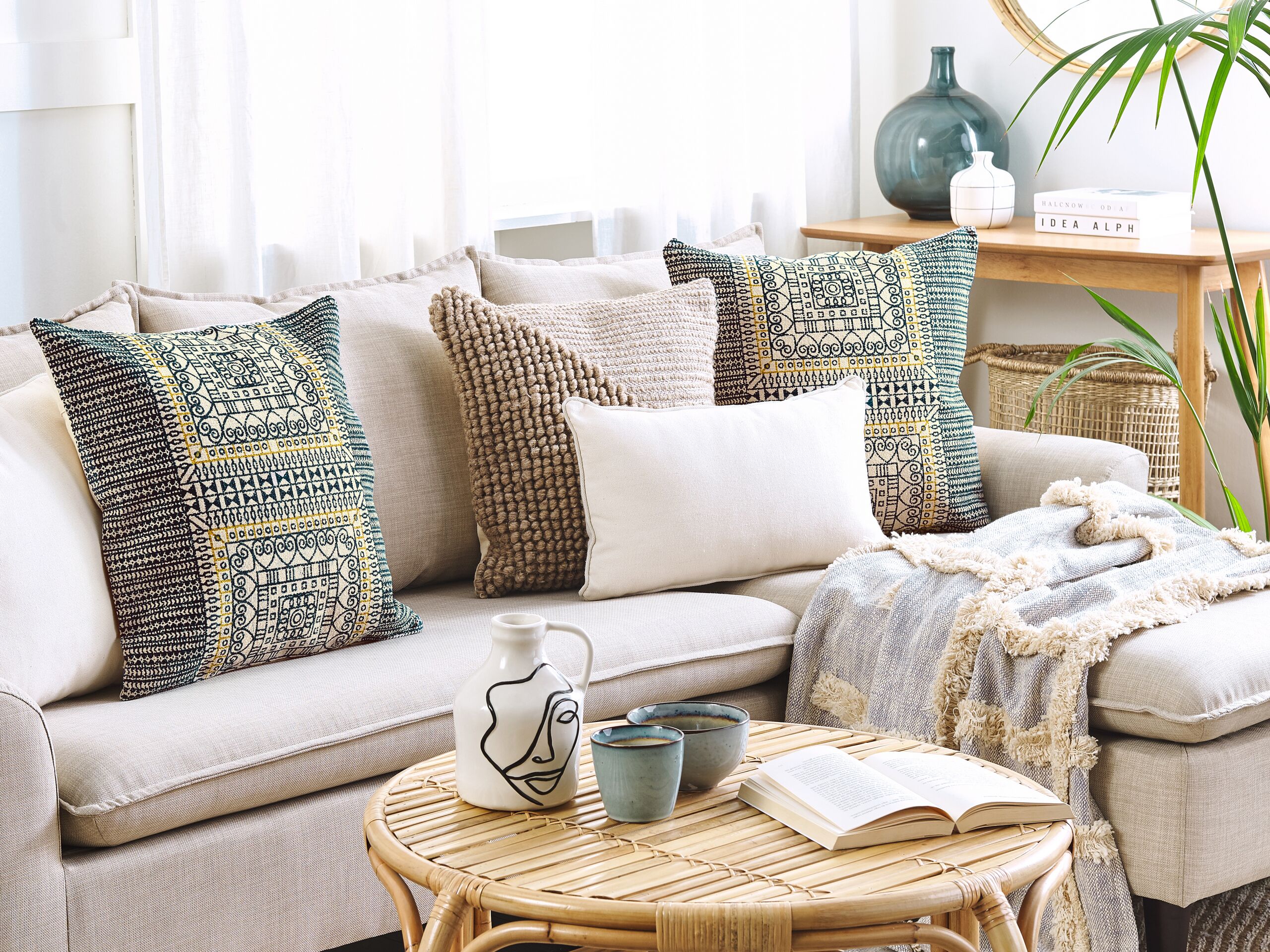 Beliani conjunto de 2 cojines decorativos sidi algodón 50 x 50 cm azul patrón geométrico