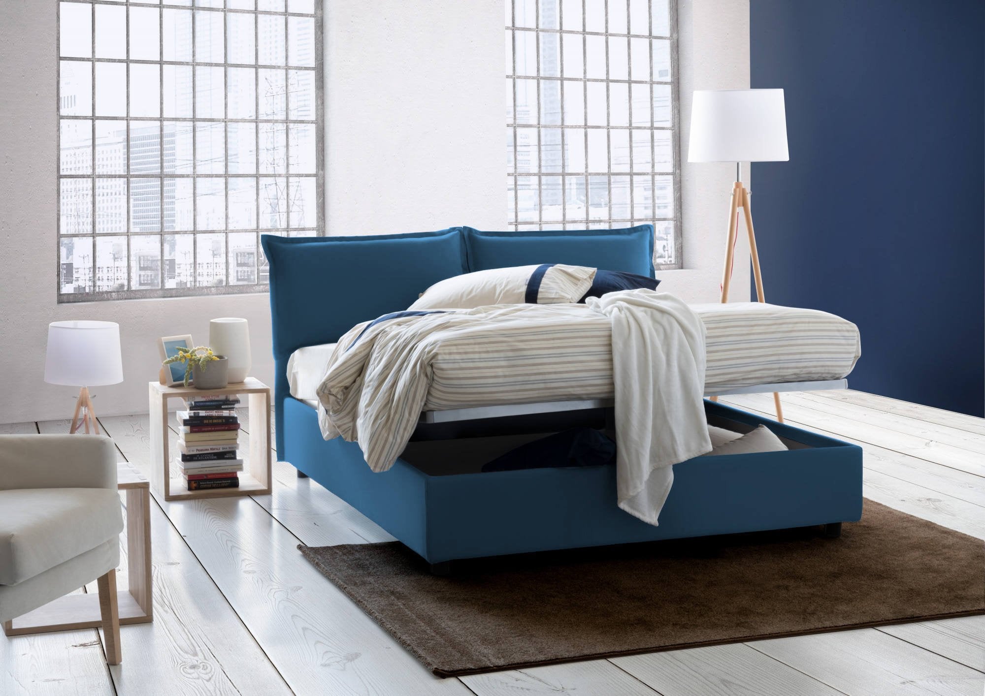 Lit double Silvia, Lit coffre en tissu, Ouverture frontale, avec matelas 140x190 cm inclus, 100% Made in Italy, Bleu - 5
