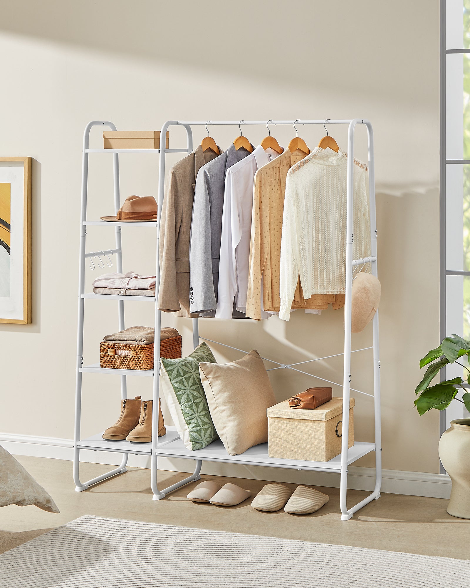 Porte-manteau sur Pieds, avec 5 Étagèress de Rangement, 6 Crochets, pour Chambre, Salon, Couloir, Style Industriel, Blanc Nuage et Blanc Mat - 2