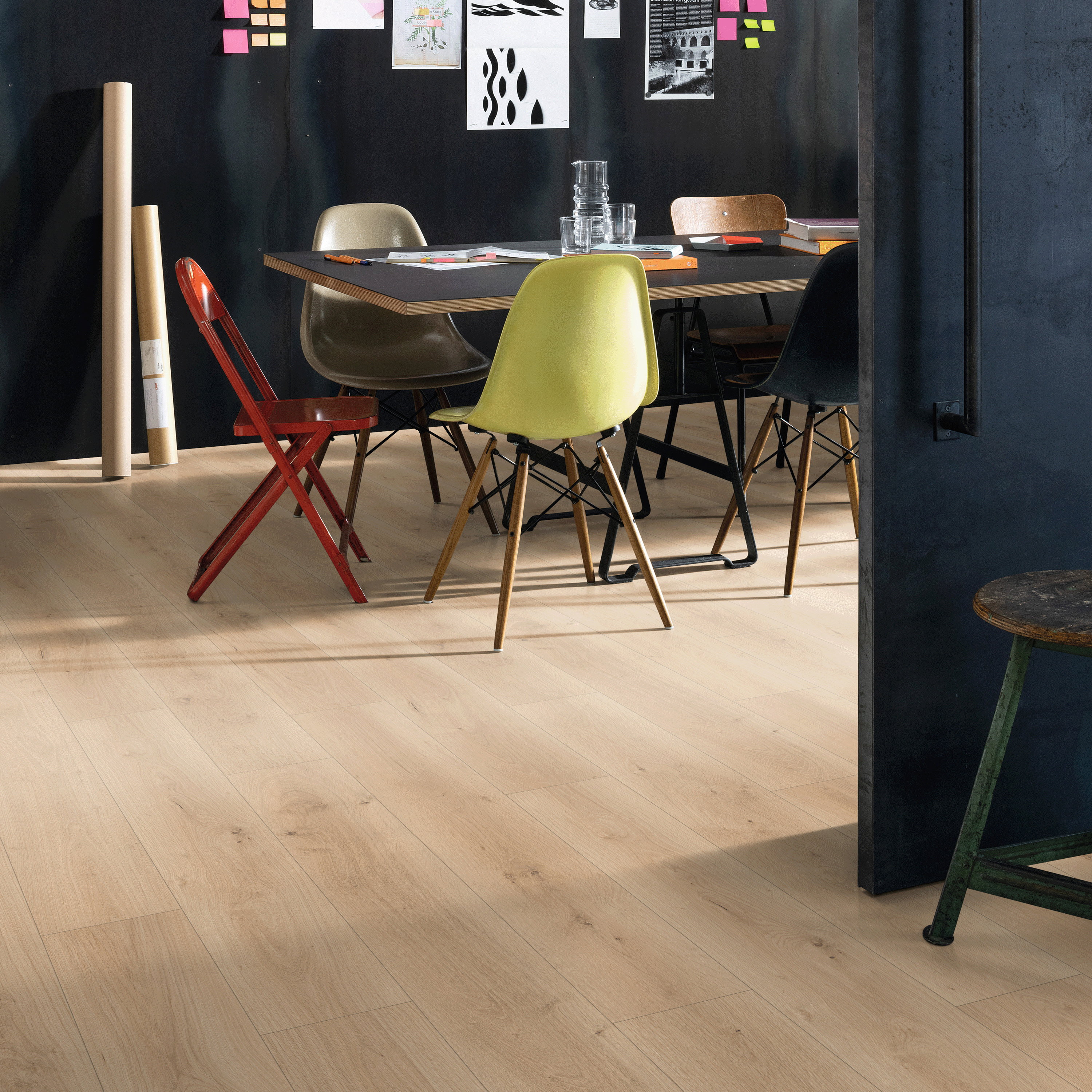 EGGER Podłogi laminowane NatureSense Aqua EL2113 Dąb Pinot piaskowy 1292 x 193 x 10mm
