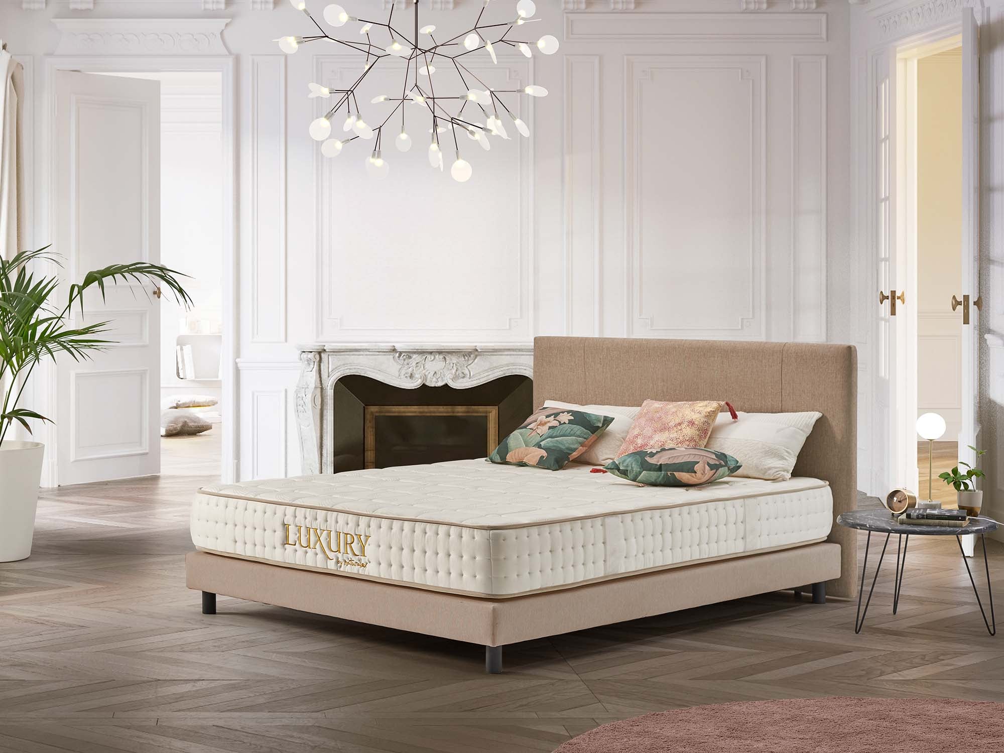 Luxury 140x190 cm - Hybride - Ressorts Ensachés + Mousse à mémoire HR + Blue Latex - 7 Zones - Reversible - Haut de gamme - 2