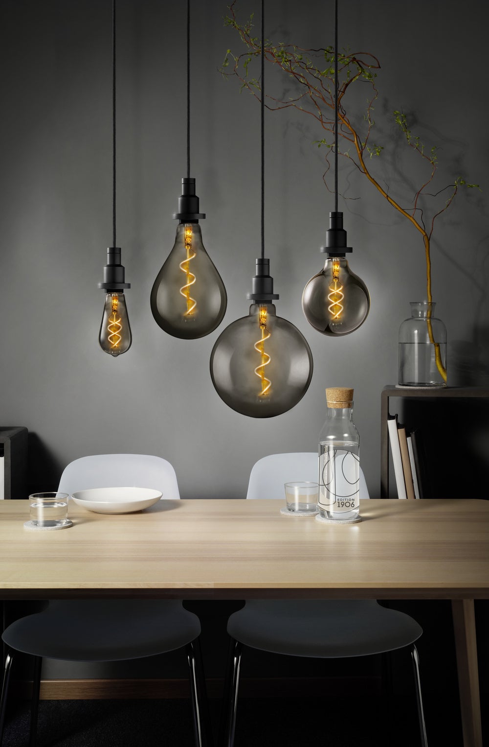 Żarówka LED OSRAM - E27 - Ciepłe i komfortowe światło - 1800 K - 5 W - Zamiennik żarówki żarowej 15 W - Vintage 1906® LED - 5