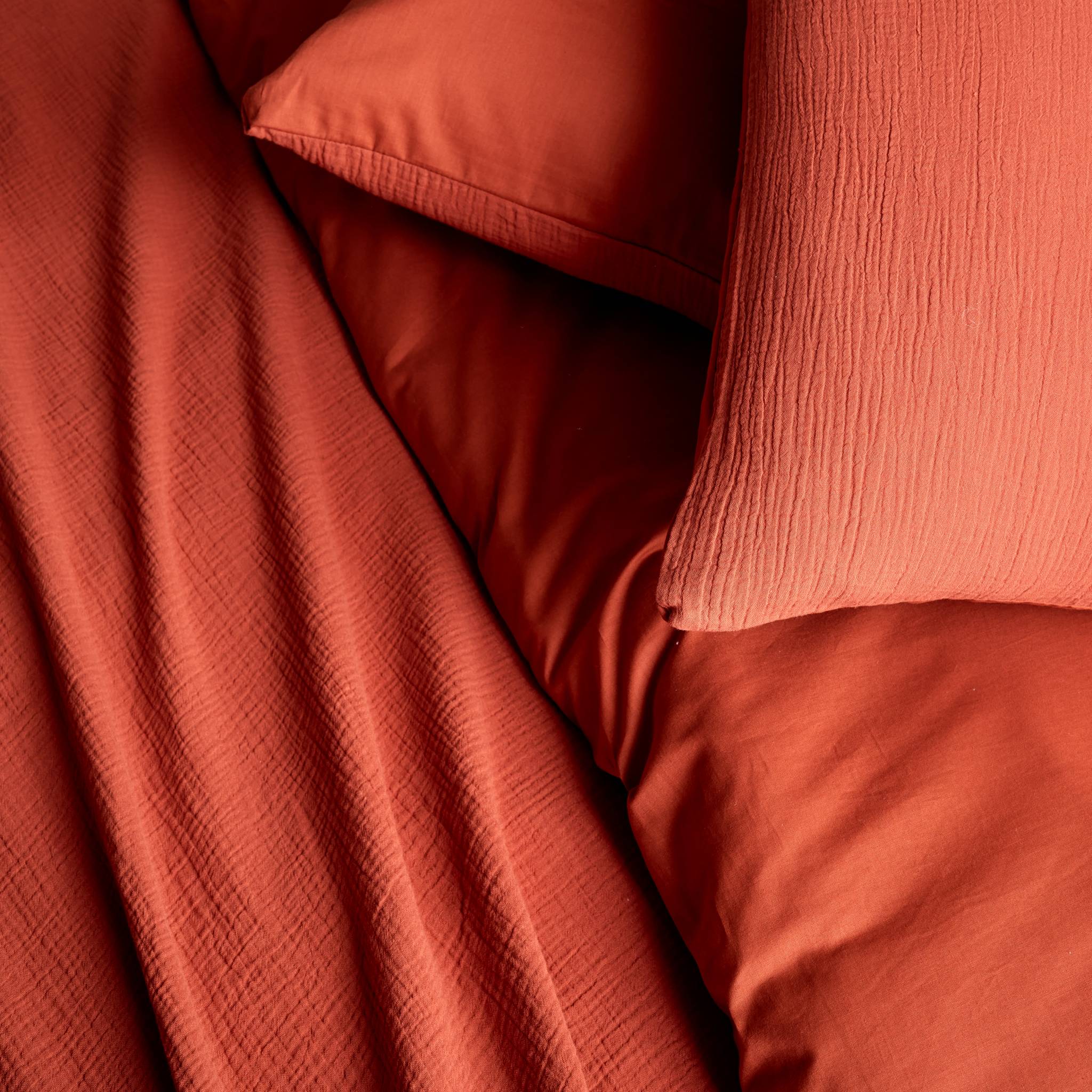 Parure de lit gaze de coton / coton. 2 places. 1 housse de couette avec 2 taies d'oreiller 240 x 220 cm ALIX - 2