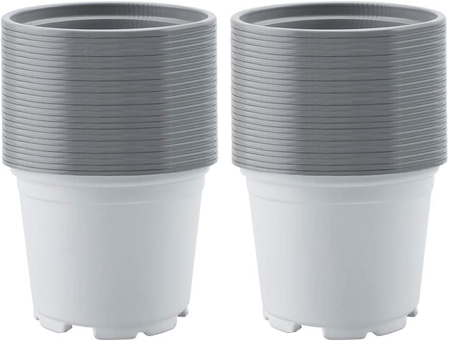 Opakowanie 100 sztuk białych plastikowych tacek uprawowych o średnicy 9 cm do sadzonek, sukulentów i warzyw.