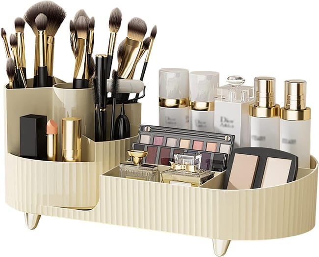STORi Organizer per trucco in plastica trasparente, 6 scomparti per pennelli, palette di ombretti e accessori di bellezza, design frontale curvo, prodotto negli Stati Uniti STORi Organizer per trucco in plastica trasparente, 6 scomparti per pennelli, palette di ombretti e accessori di bellezza, design frontale curvo, prodotto negli Stati Uniti