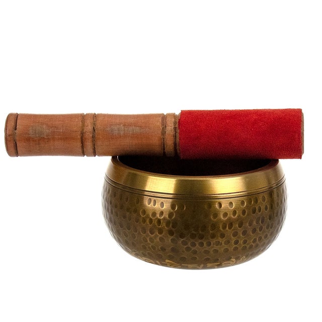 Piatto in porcellana vintage con cestino da portata in vimini, ciotola in ceramica in cestino in rattan, ciotola vintage in un cestino, Morethebuckles - Italia