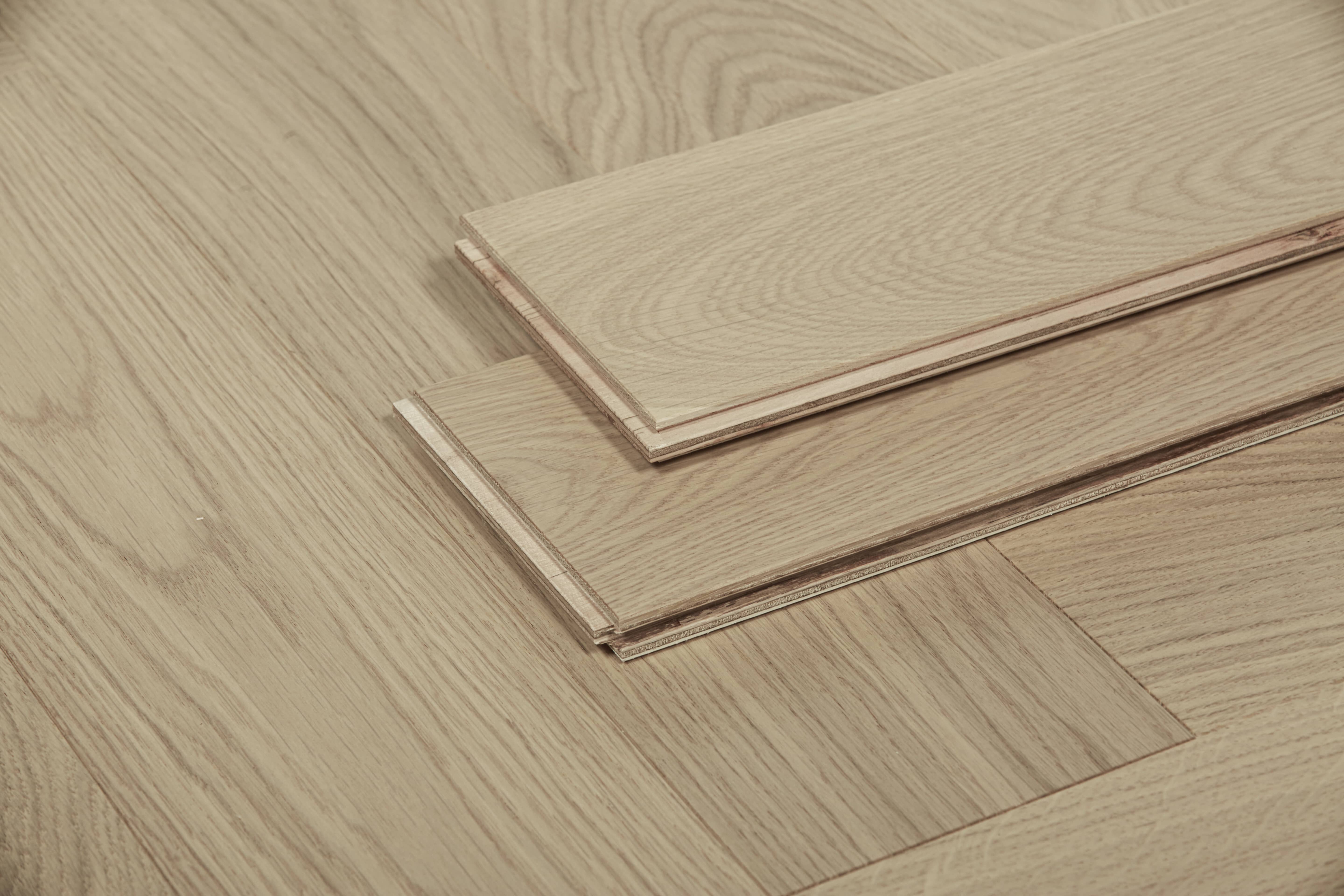 Parquet Contrecollé Baton-Rompu 15/3mm : Ghost Chêne Vernis Mat / PEFC - 4