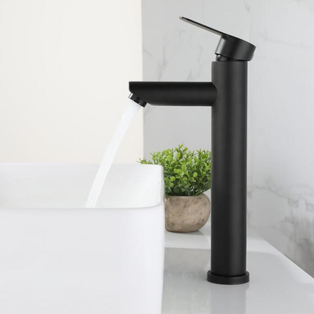 Retro czarny mosiężny kran łazienkowy z wysoką wylewką – elegancki i wyjątkowy antyczny design