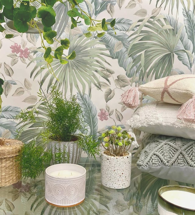 Papier peint vinyle feuilles de palmier tropical vert bleu et ivoire clair - Polynesia Paradise 682839 de GAULAN - Rouleaux de 10 m x 0,53 m