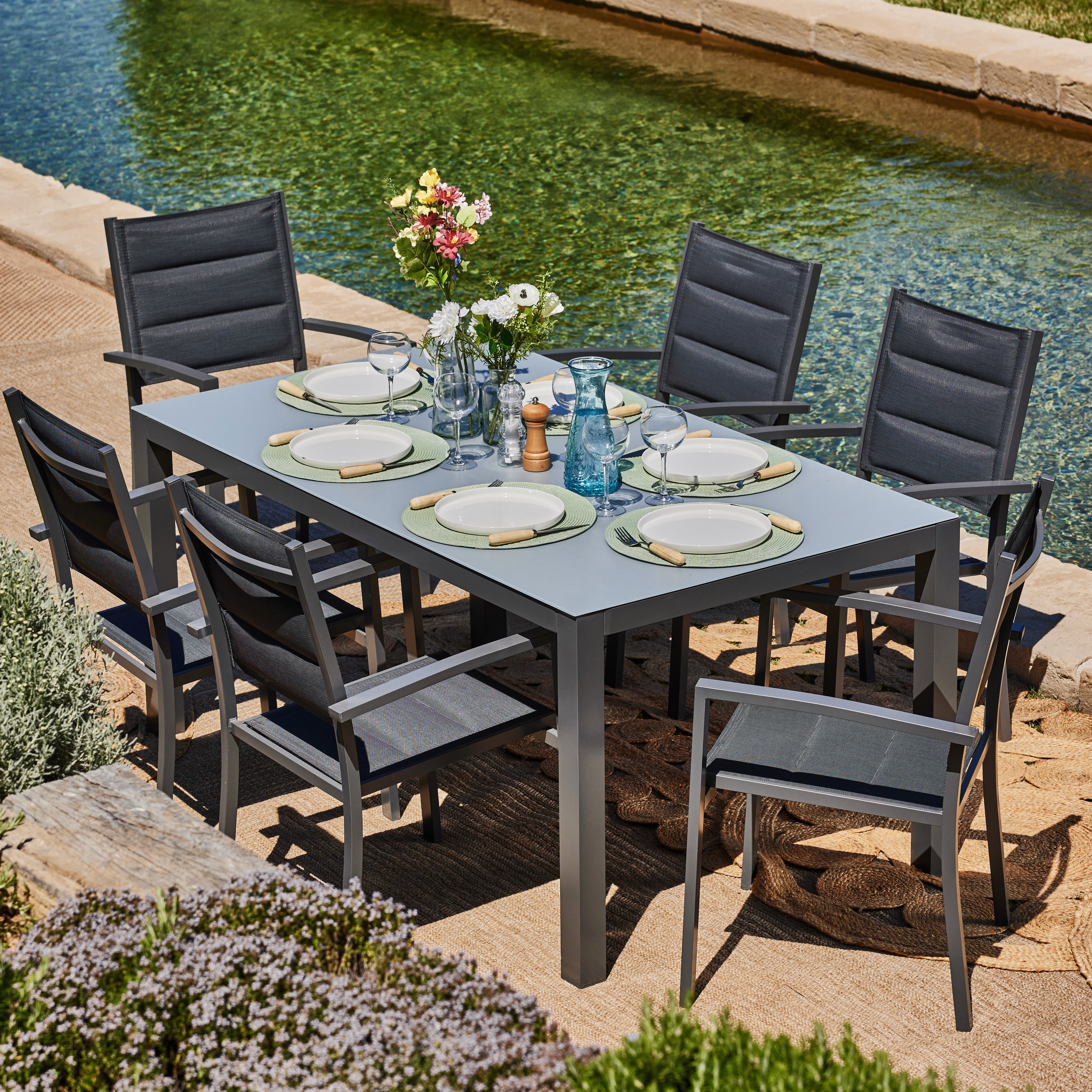 Table 160×90 et 6 chaises de jardin gris - Tokyo - 2