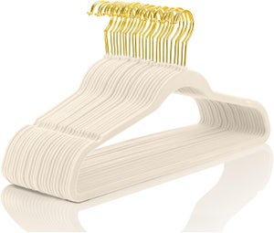 Keplin Grucce Metallo Premium Rivestito in Gomma - Confezione da 20, Salvaspazio, Organizzazione, Robuste Stampelle Abiti per Armadi, Stand Appendiabiti e Binari (Nero