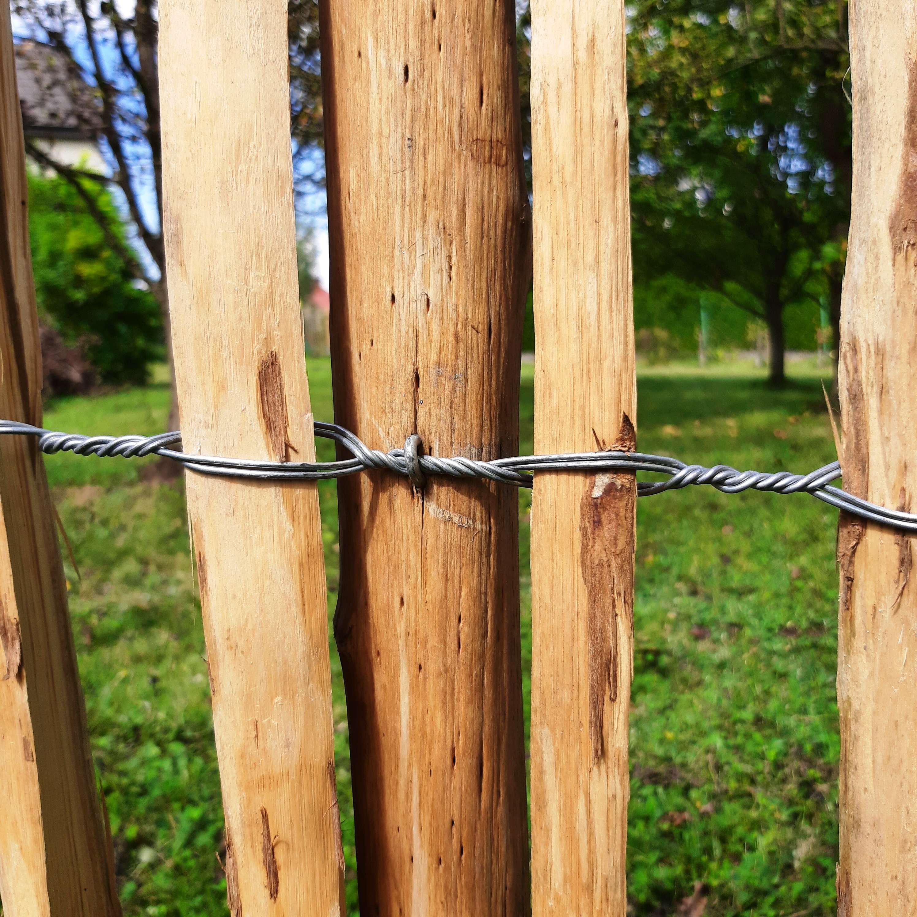 BOGATECO 3 x poteaux de clôture en noisetier | Hauteur 120 cm | Pieu en bois aiguisé | Kit 3 pièces pour clôture de jardin de 500 cm de long - 5